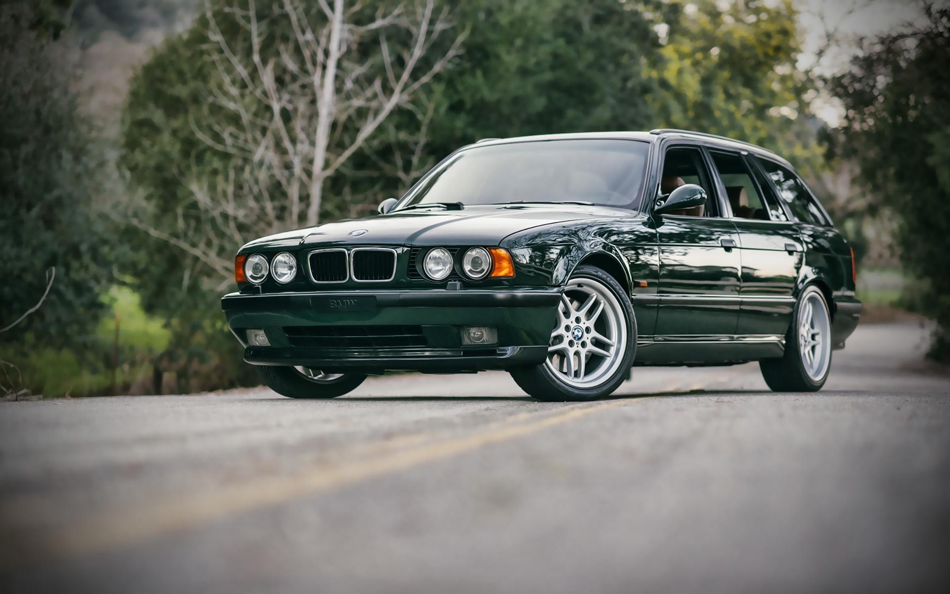 1920x1200 BMW M5 Touring Elekta Mk III