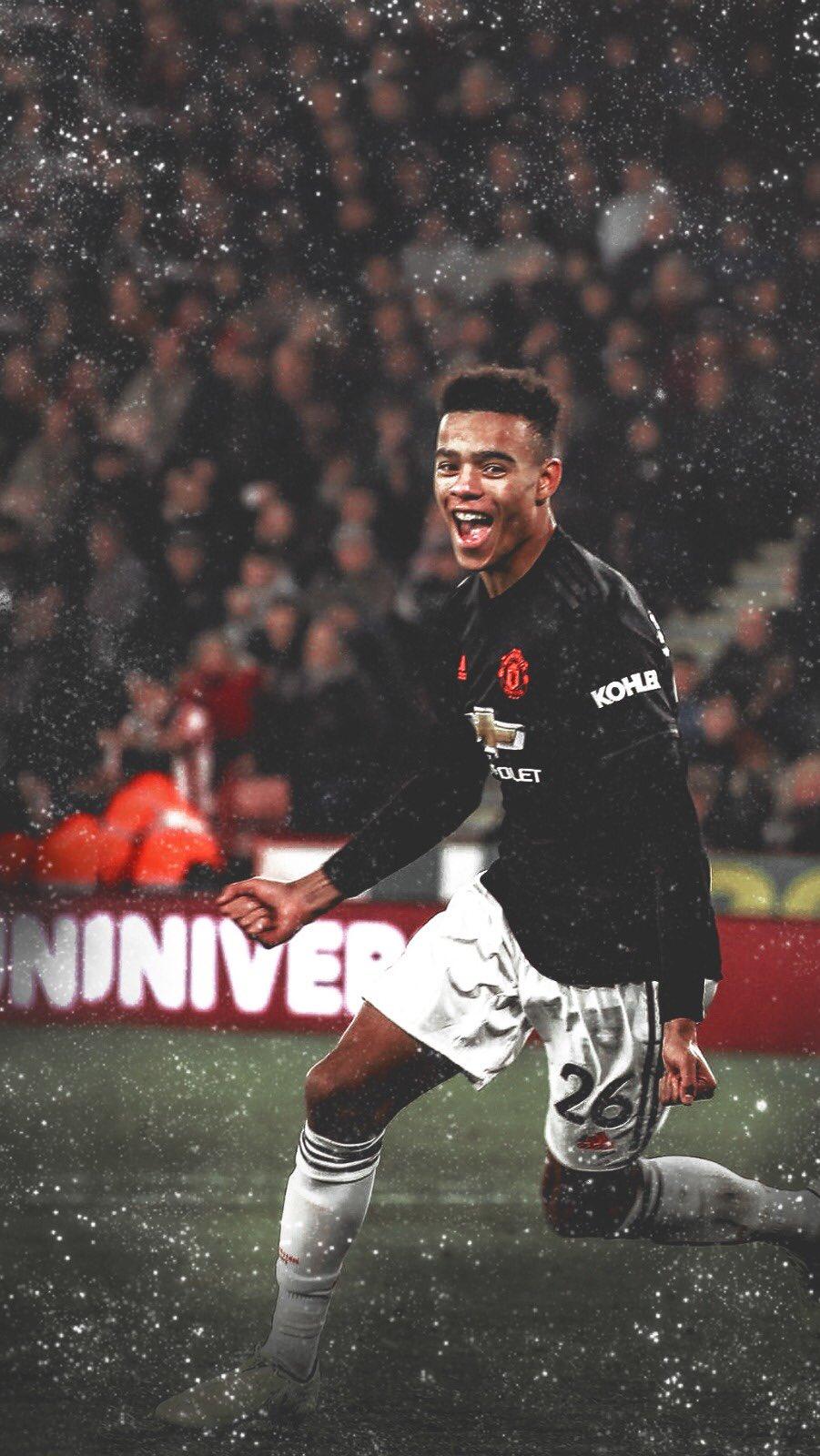 901x1600 Suheeyb Greenwood Wallpaper ❄️