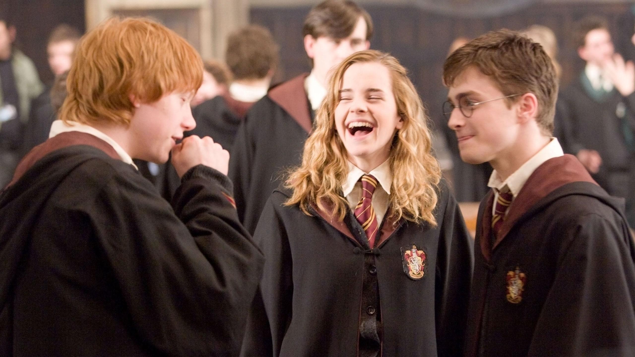 2560x1440 Even Muggles Will Love These New Harry Potter Leggings