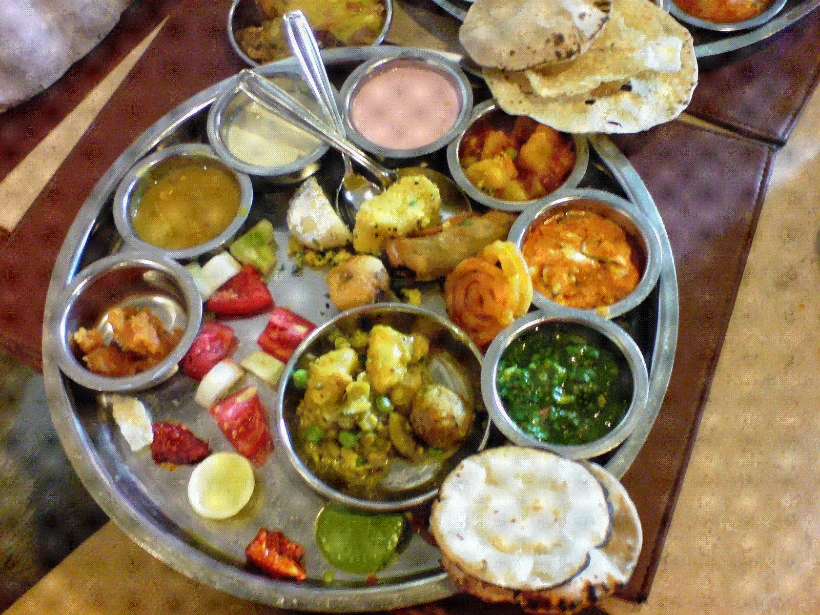 1600x1200 Muthusamy's Photo Stream: Poonam's Gujarati Bhojanalaya, Broadway, Chennai for authentic Gujarati food