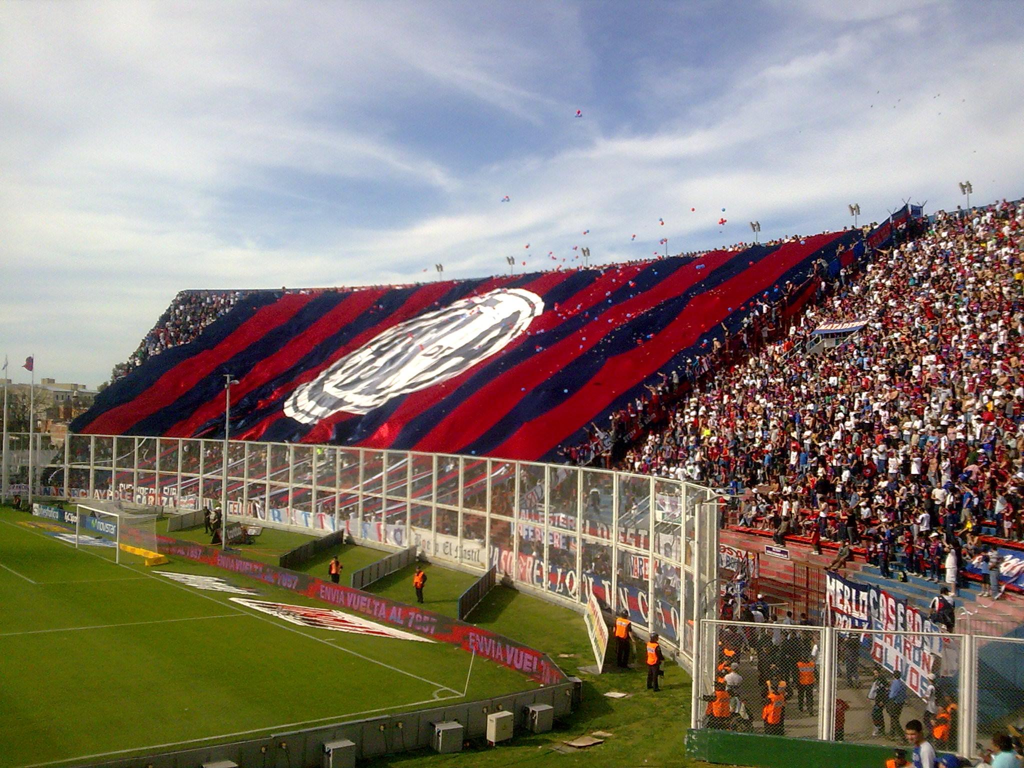 2048x1536 Download juega San Lorenzo de Almagro HD Download 4K Wallpaper