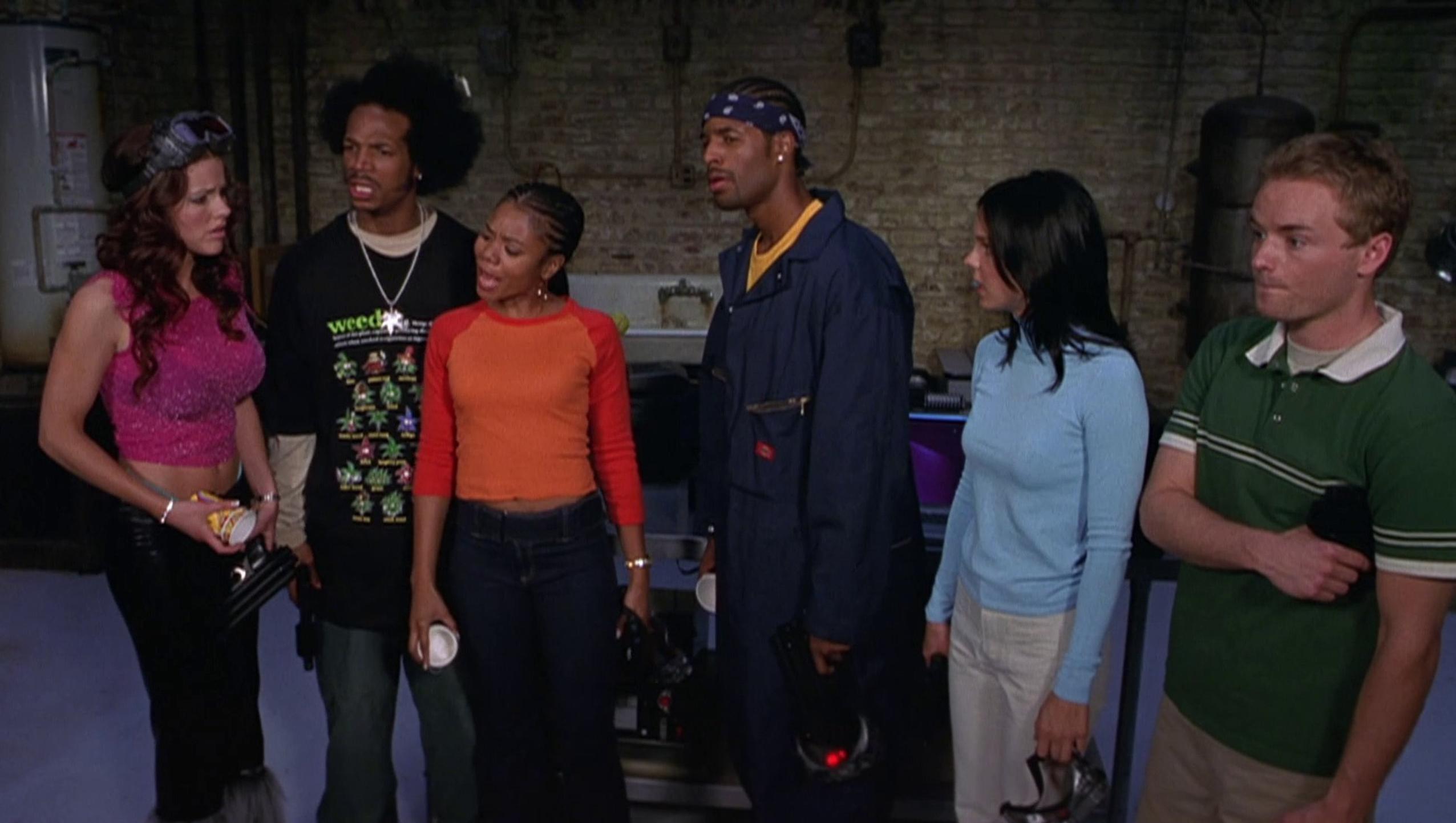 2552x1442 Scary Movie 2 (2001) Desktop Wallpaper