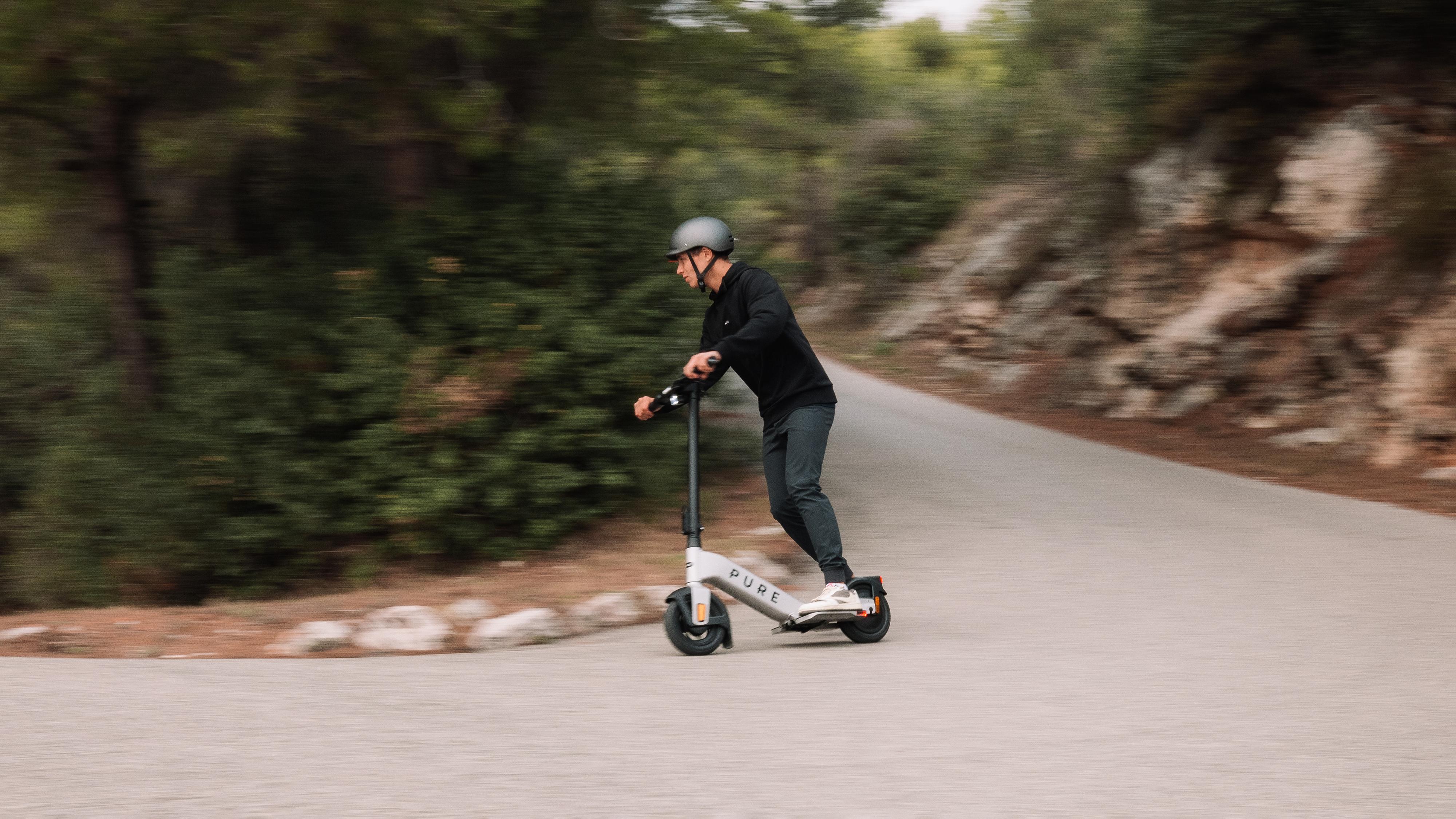 4000x2251 Best electric scooter 2023 for commuting and fun
