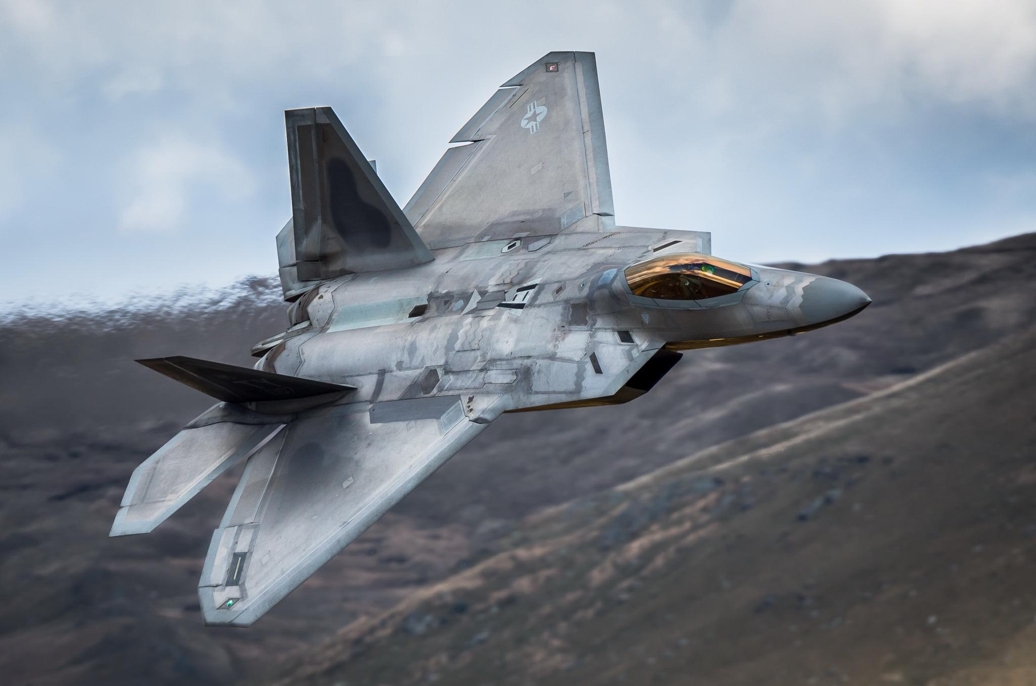 2047x1356 Lockheed Martin F 22 Raptor HD Wallpaper
