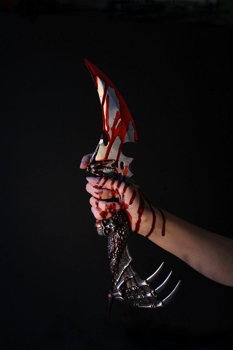 900x1350 Bloody Knife Wallpaper