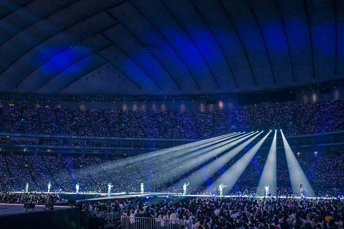 1200x798 TWICE TOKYO DOME TOUR [190330] #DreamDay #TWICEDOMETOUR2019. Tokyo dome, Concert, Concert crowd
