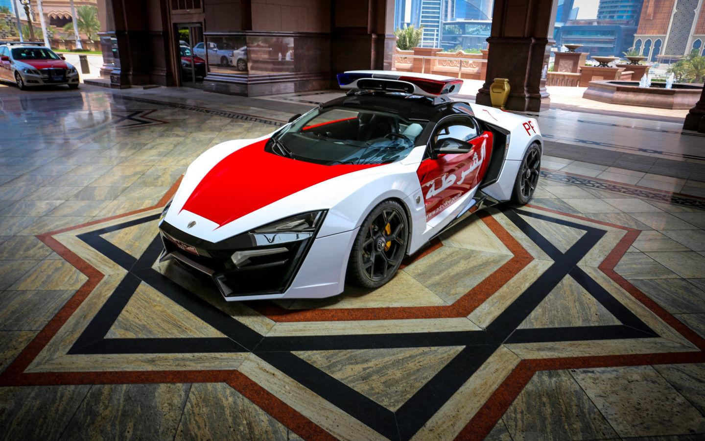 1440x900 Bugatti to McLaren, 5 most extravagant police cars in the world