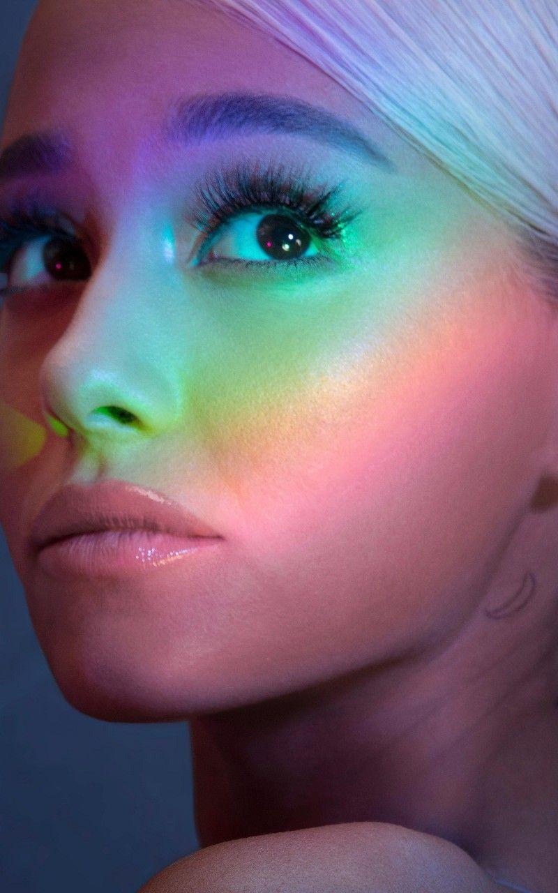 800x1280 Download 800x1280 Ariana Grande, Singer, Close Up Wallpaper