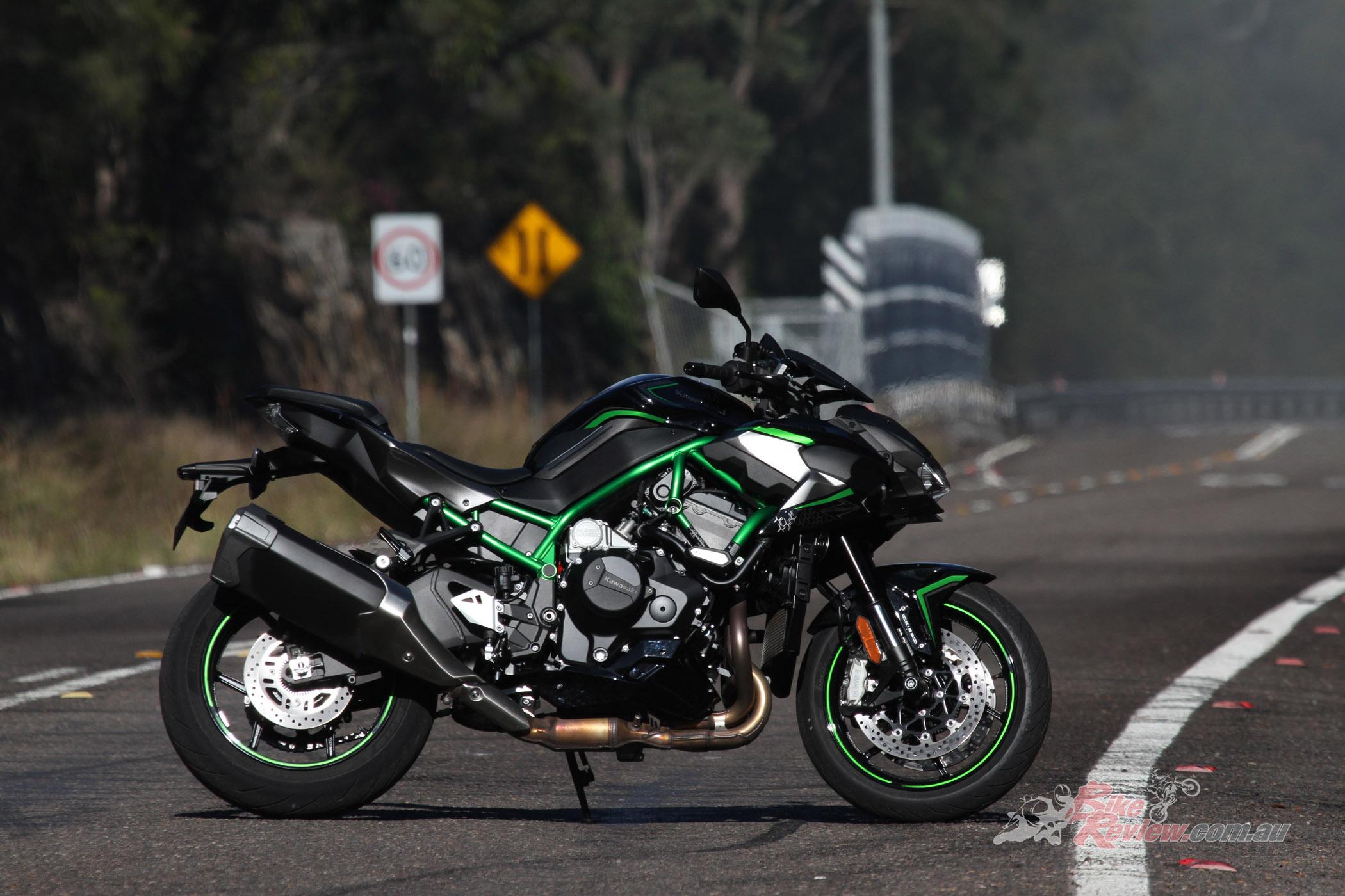 2100x1400 Review: 2020 Kawasaki Z H2 Supercharged Nakedbike