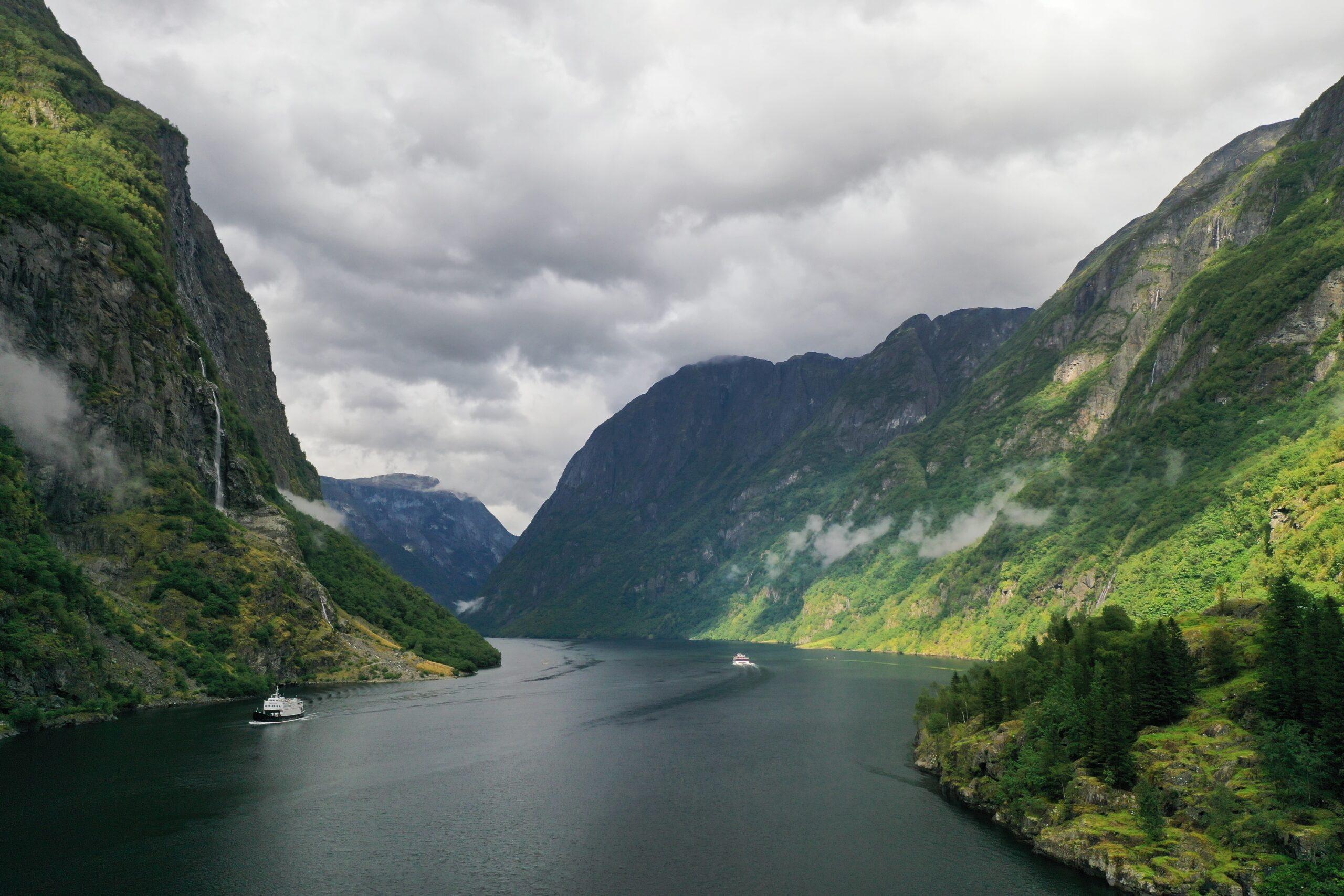 2560x1707 FJORD FUN ON THE AURLANDSFJORD AND NÆRØYFJORD