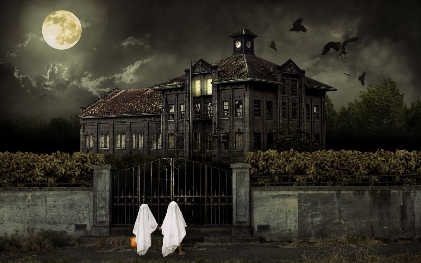 1440x900 Haunted House Halloween Wallpaper