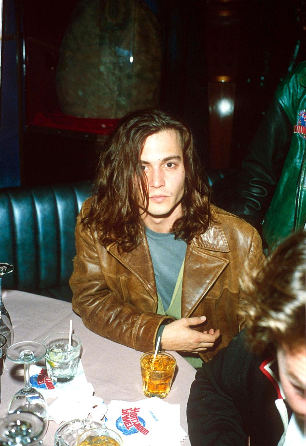 1000x1459 Johnny Depp: Photo of The Star When He Was Young
