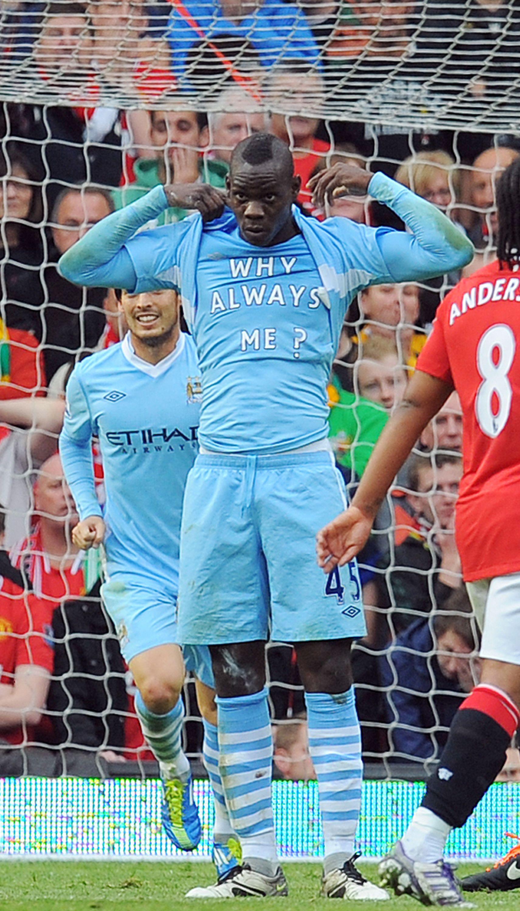 1711x3000 Mario Balotelli signs for Liverpool