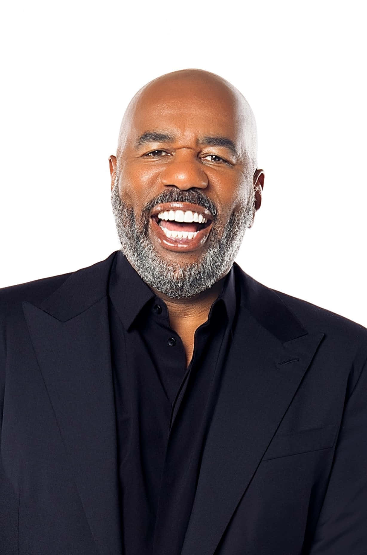 1228x1856 Download Steve Harvey Smiling With A Beard Wallpaper