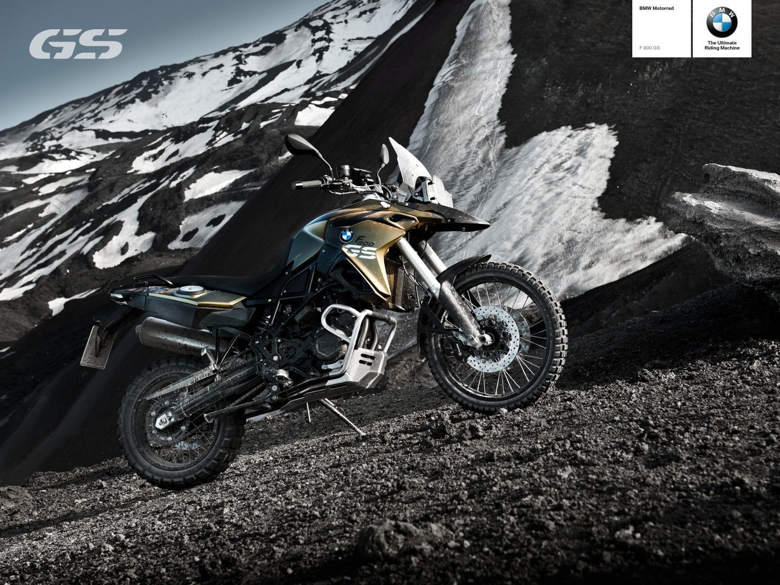 1600x1200 BMW Adventure Wallpaper