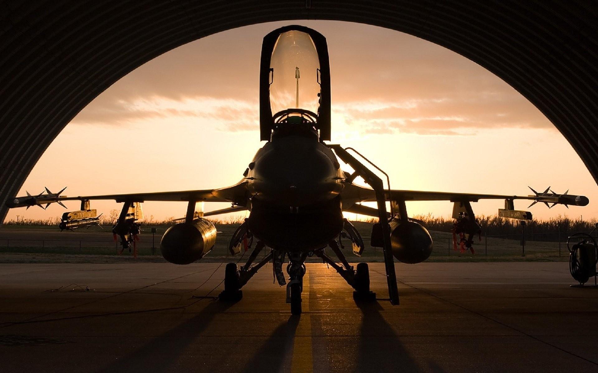 1920x1200 F 16 Wallpaper HD