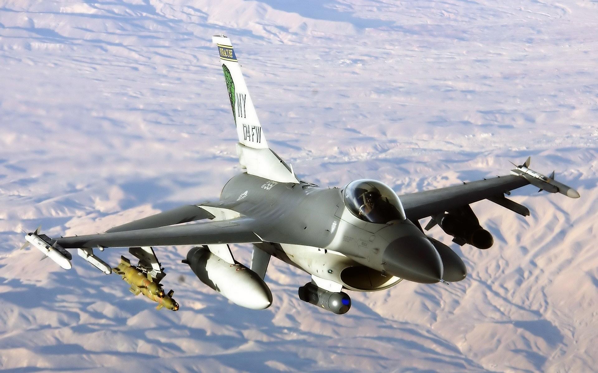 1920x1200 General Dynamics F 16 Fighting Falcon HD Wallpaper And Background