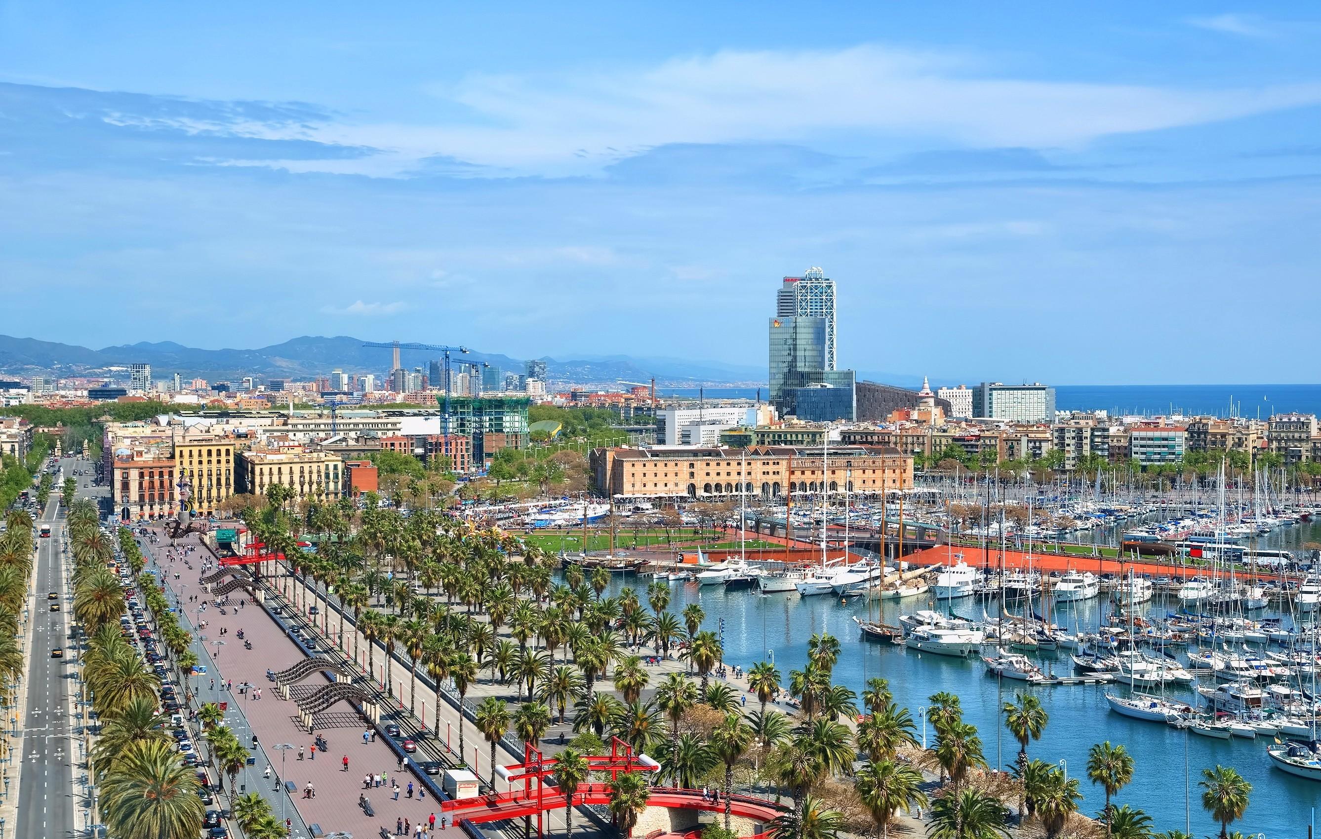 2675x1700 Barcelona HD Wallpaper: A Stunning View of Spain's Iconic Cityx1700