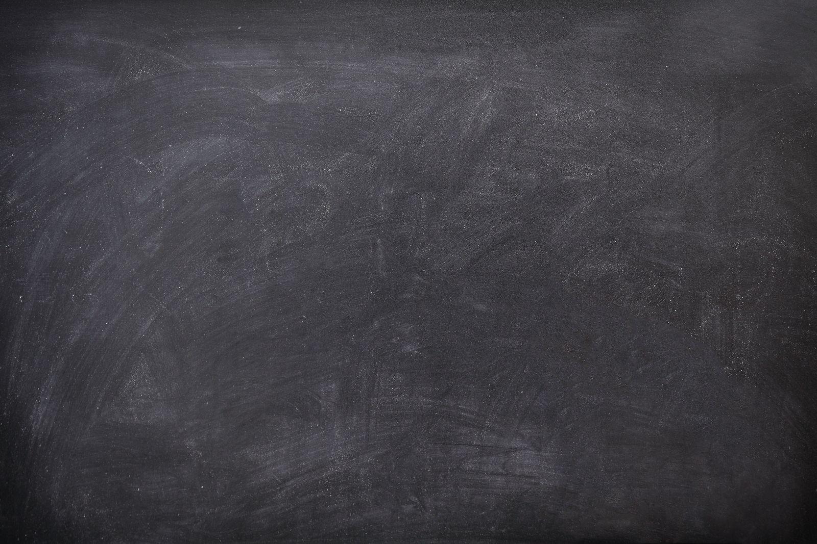 1600x1067 Blackboard / chalkboard texture. Empty blank black chalkboard wi