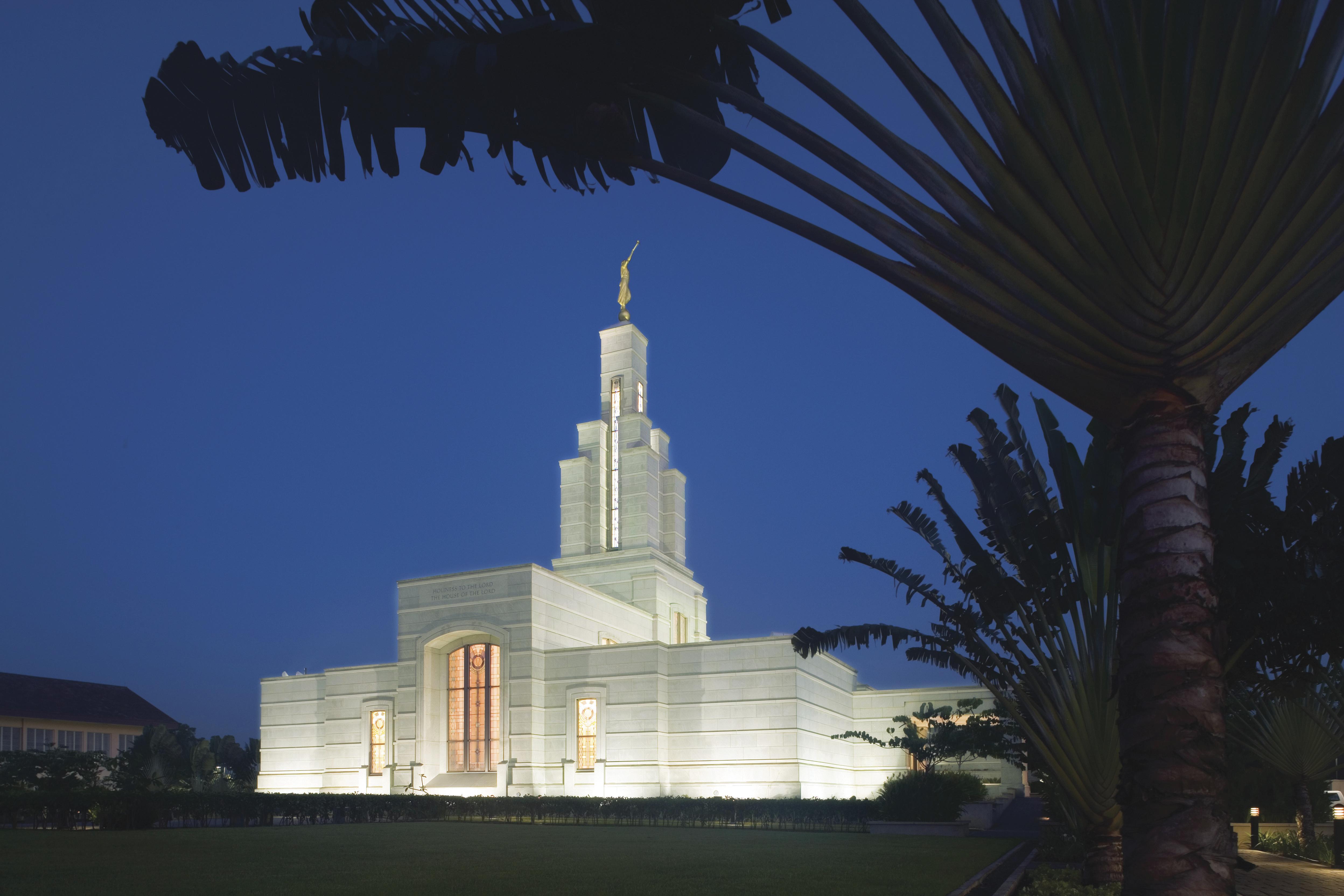 4992x3328 Accra Ghana Temple