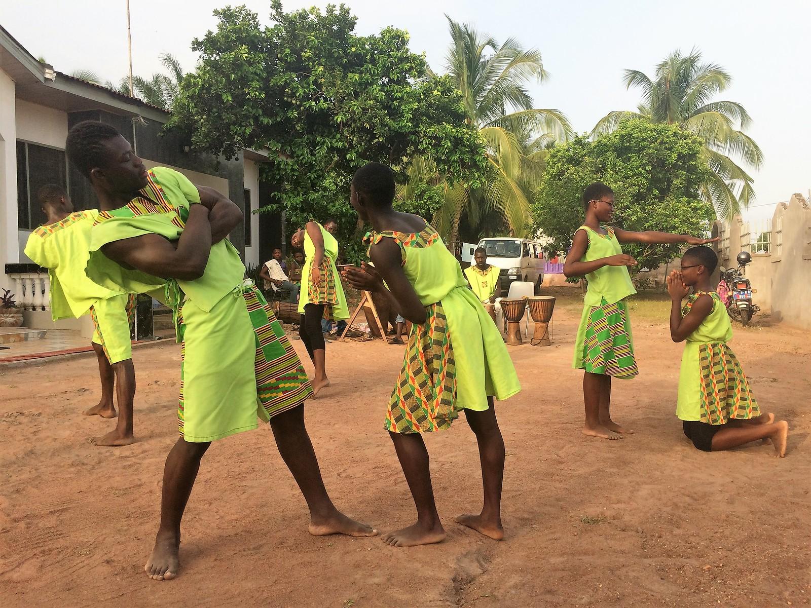 1600x1200 Ghana