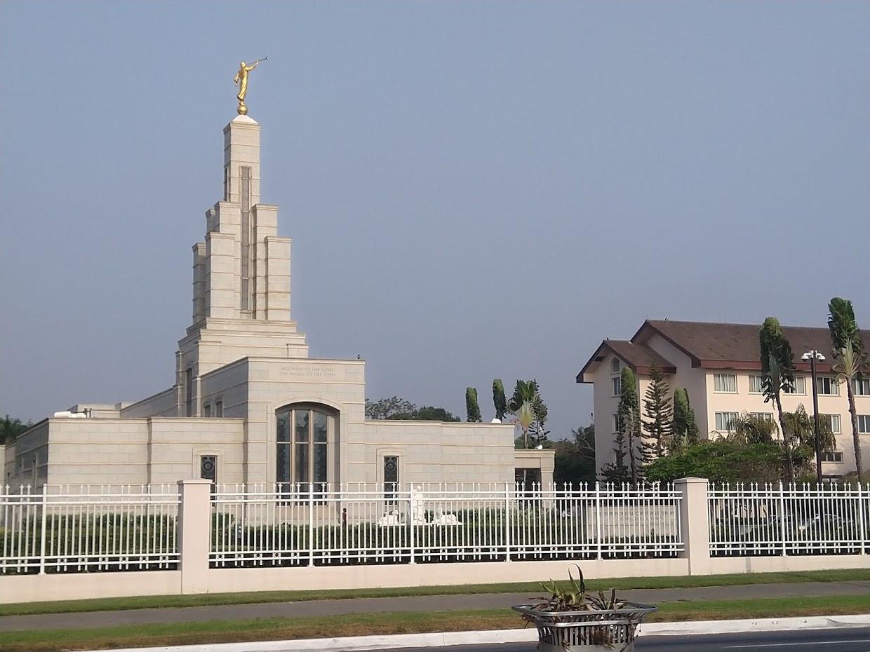 1240x930 Accra Ghana Temple (Map, Image and Tips)