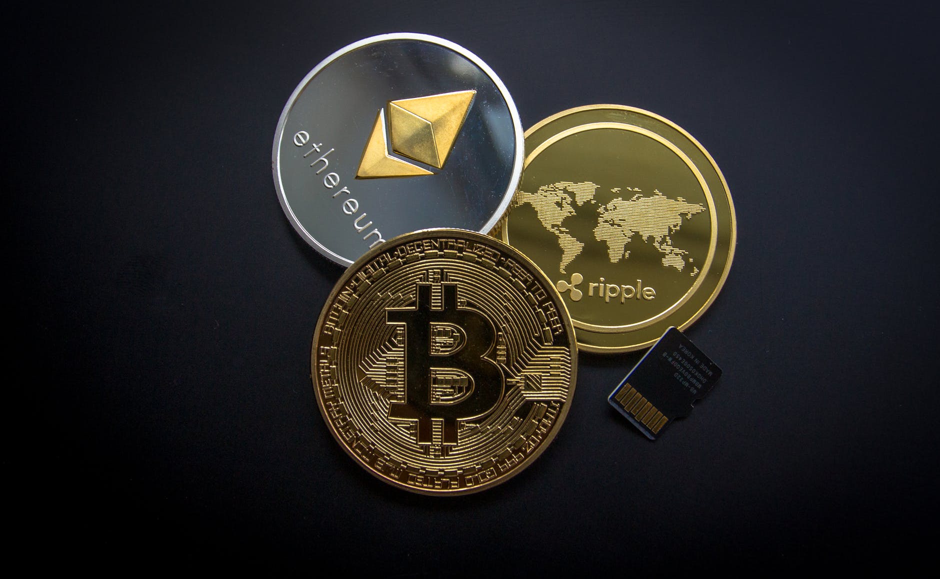 1880x1159 What's the Difference Between Bitcoin, Altcoins, Privacy Coins, and Stablecoins?'s Cloud