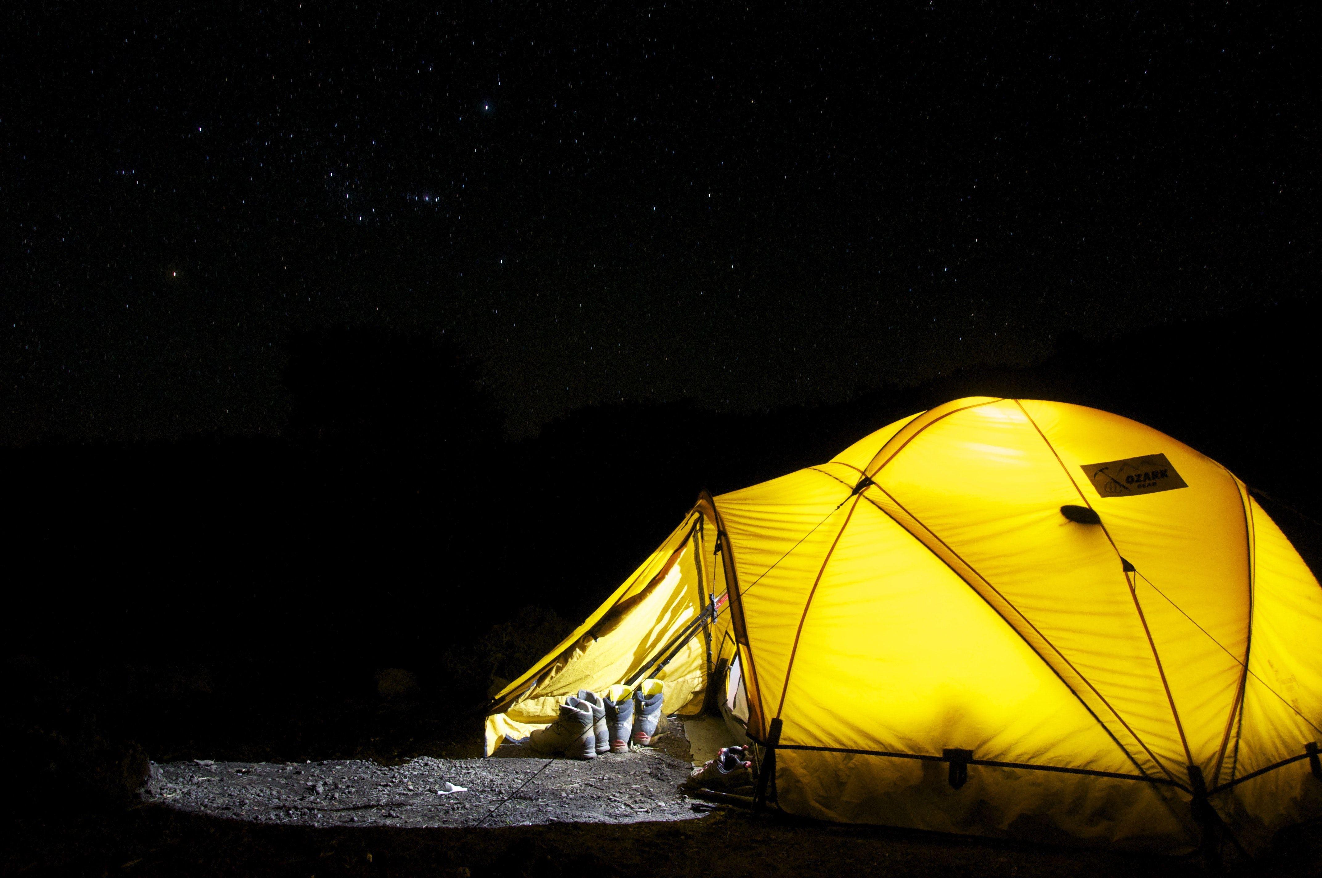 4288x2848 Engaging Camping Photo