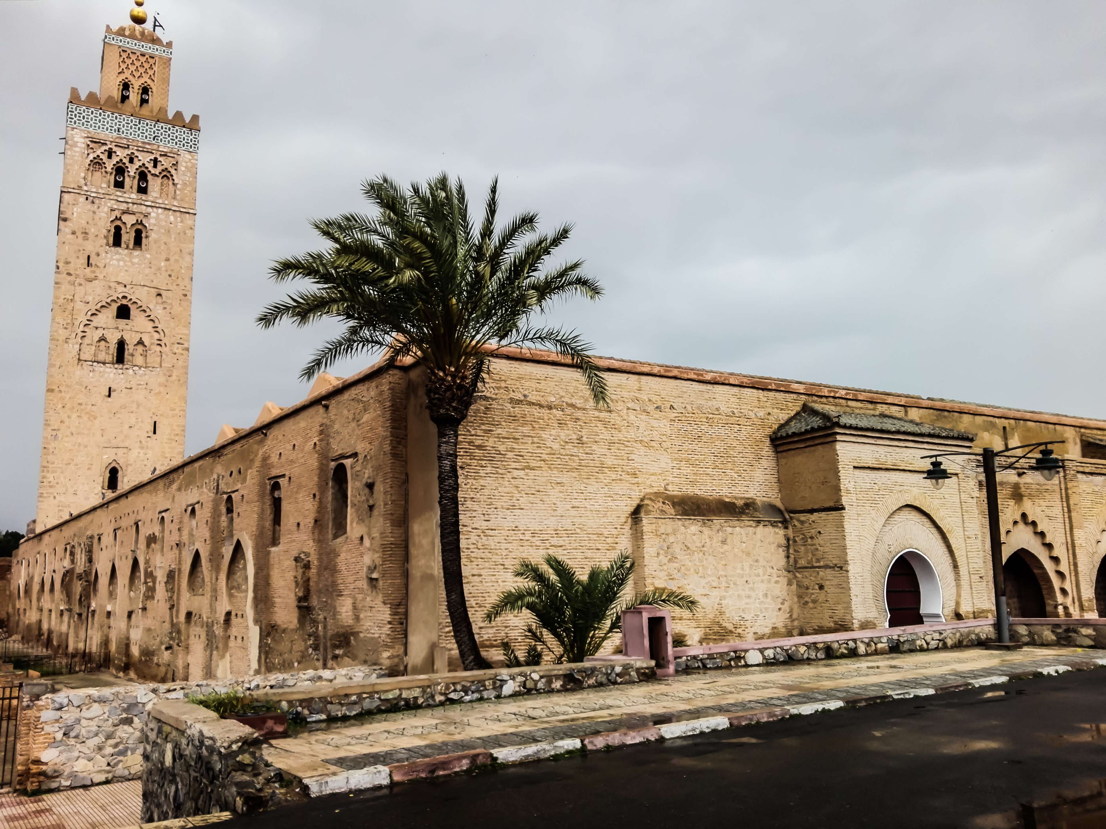 3840x2880 apartment building, architecture, beautiful, building, buildings, free wallpaper, HD wallpaper, koutobia, marrakech, morocco, mosque, old, palm tree, rachid, traditional, tree 4k Gallery HD Wallpaper