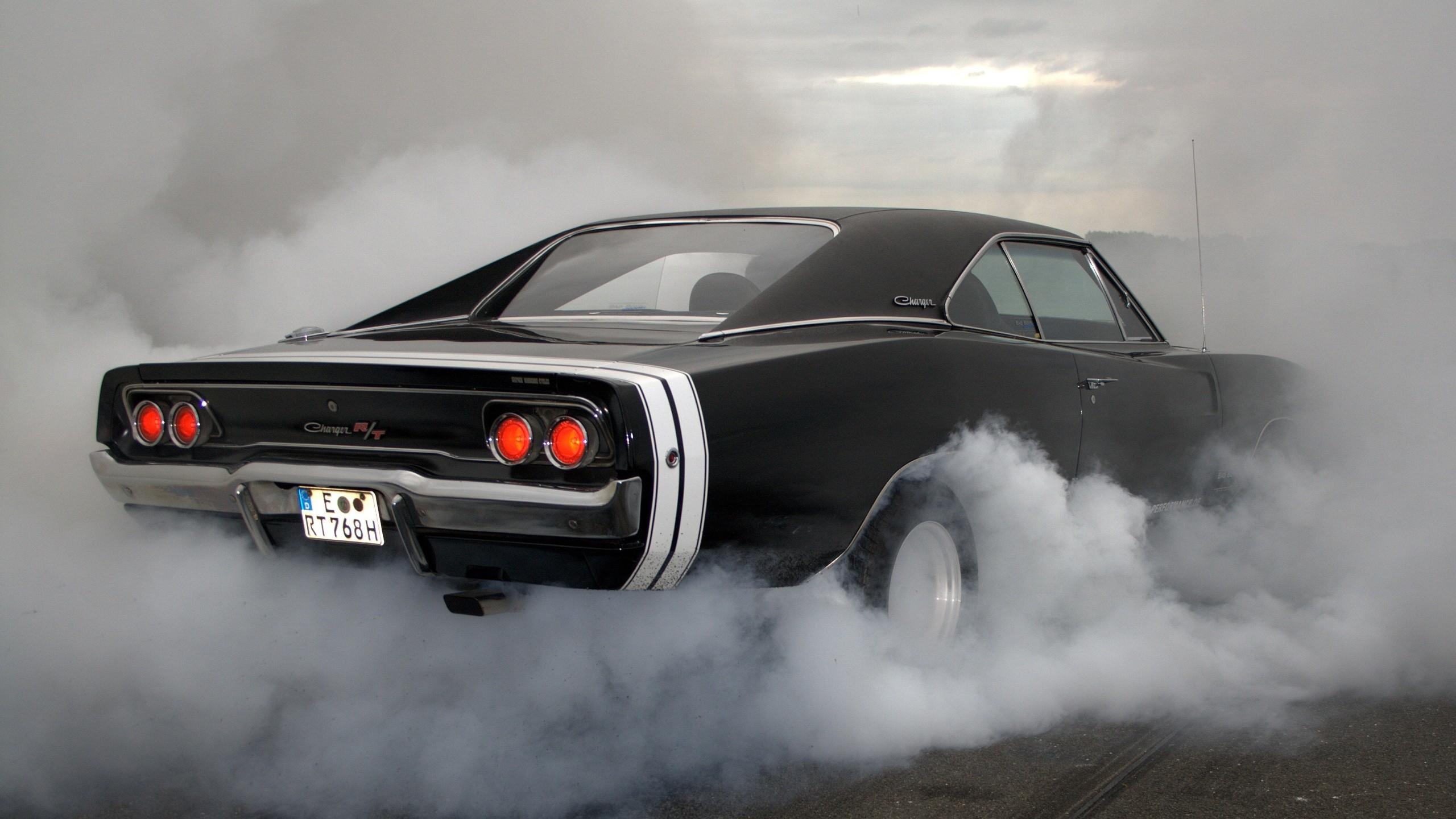 2560x1440 Burnout, black cars, vehicle, car, charger Gallery HD Wallpaper