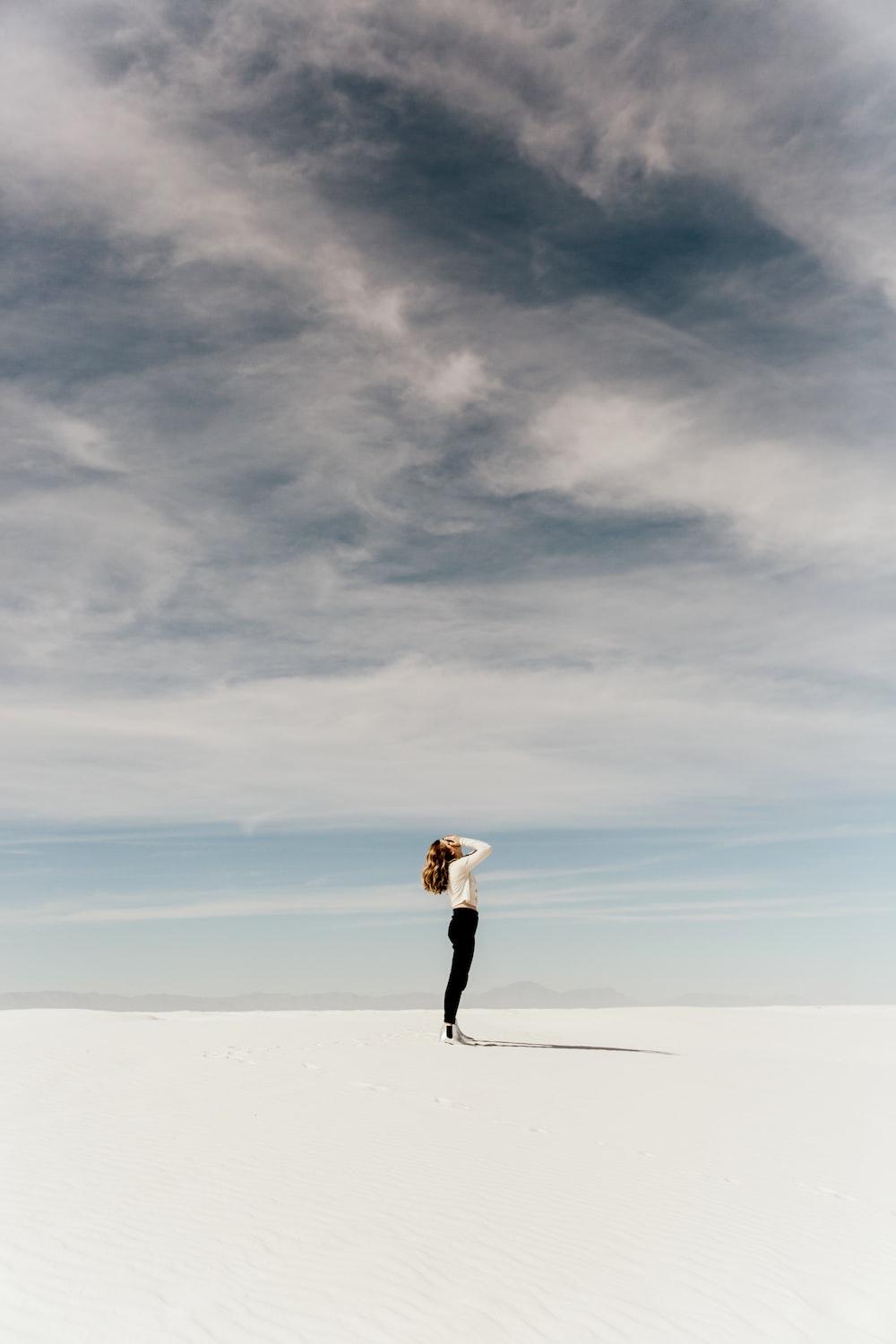 1000x1500 4K WALLPAPERS. best free wallpaper, background, outdoor and grey photo