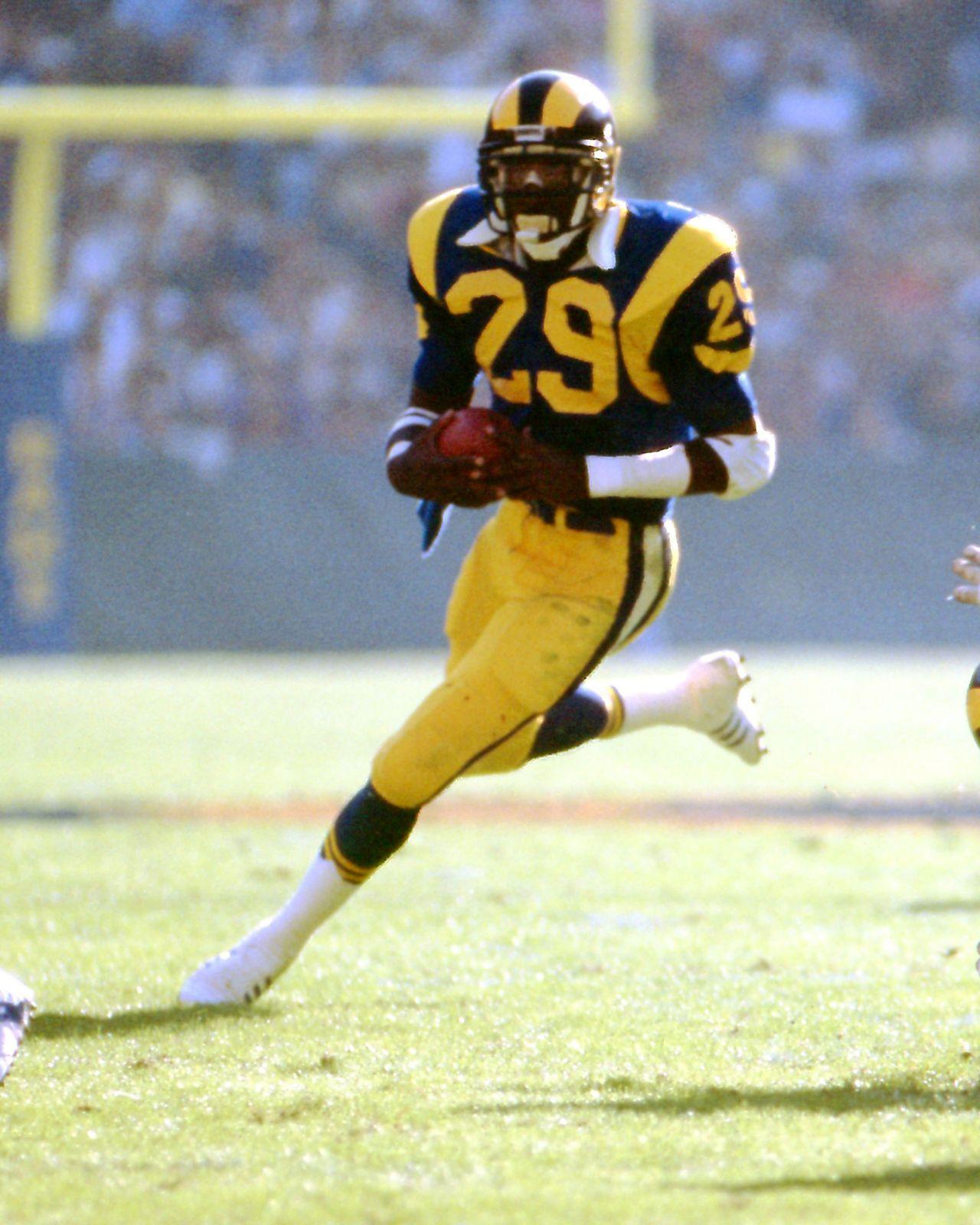 Eric Dickerson uses effeminate voice to call new Rams uniforms