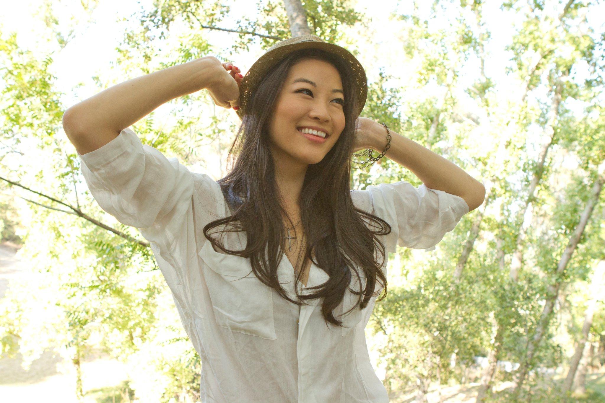 2048x1365 arden cho wallpaper