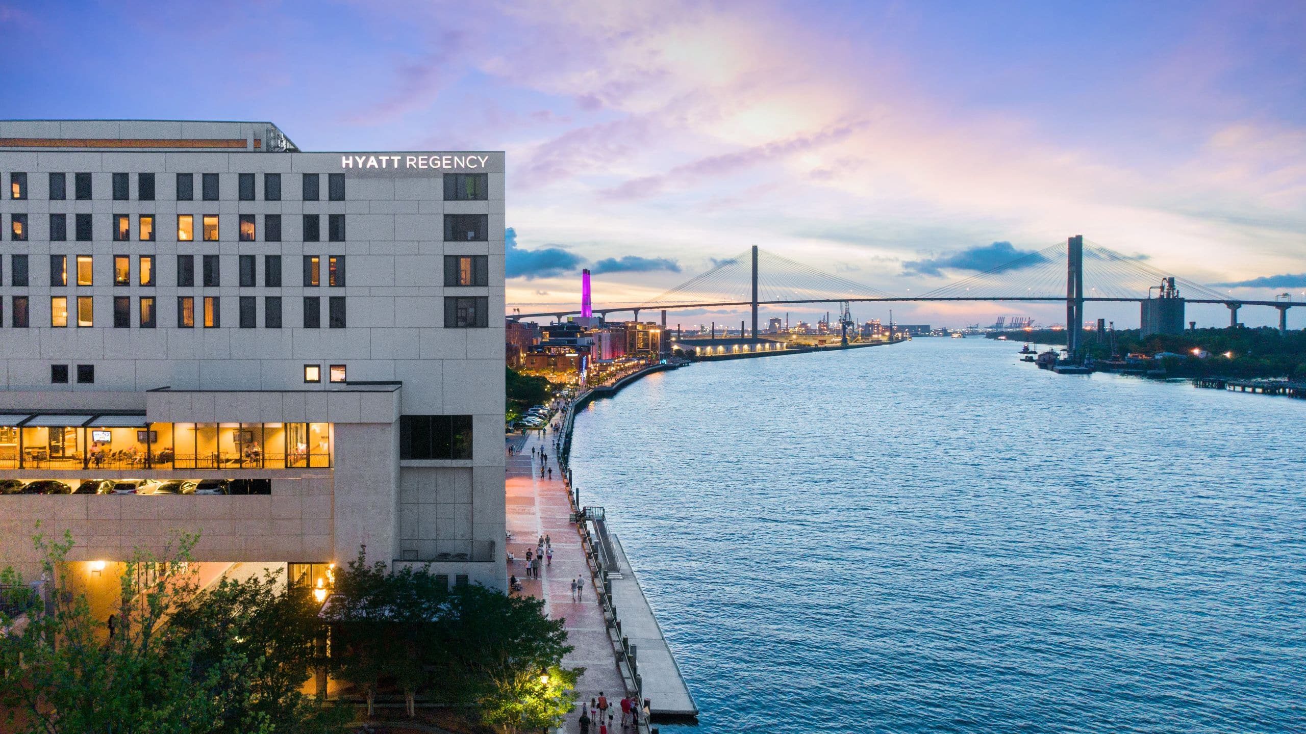 2560x1440 Downtown Savannah, GA Riverfront Hotels. Hyatt Regency Savannah