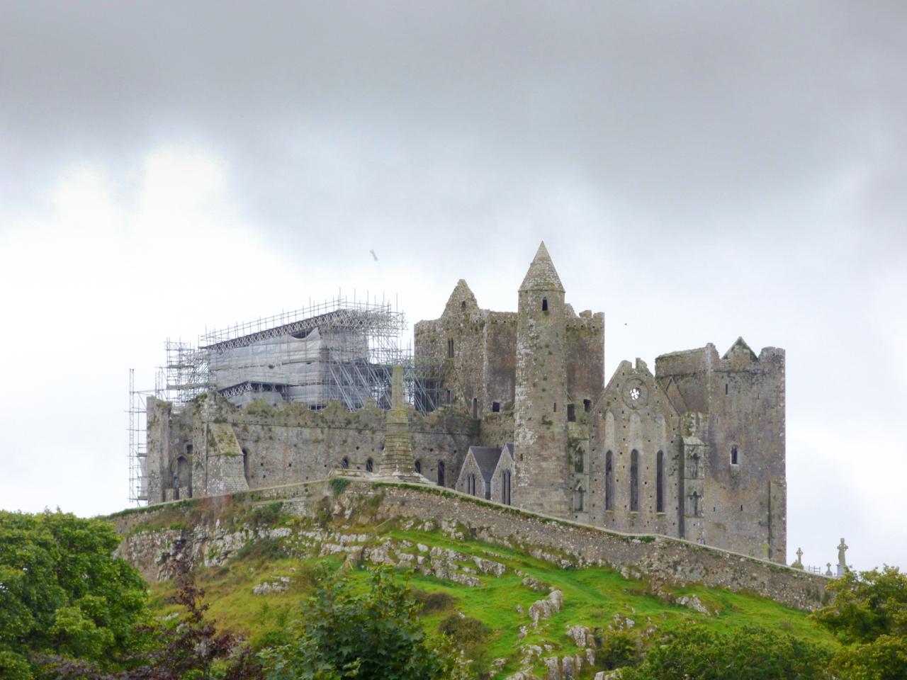 1280x960 Rock of Cashel History and Irish Folklore