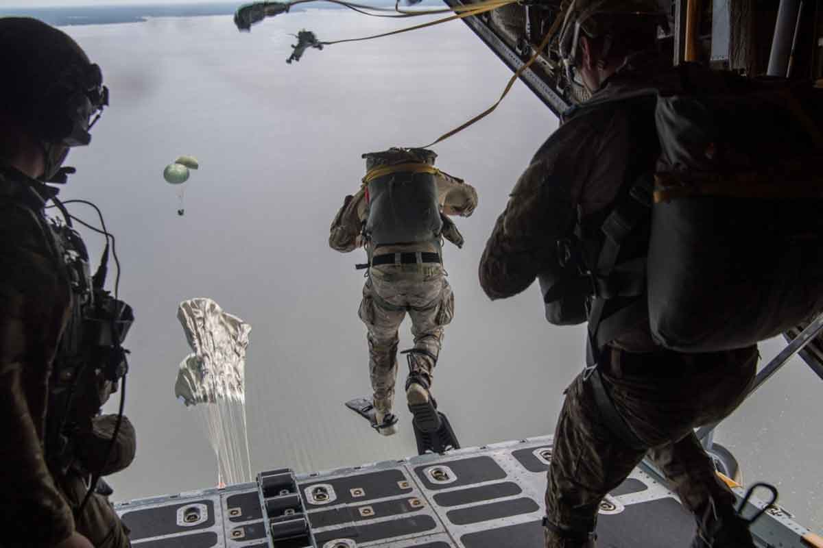 1200x800 Two Women Are Currently Attempting Special Warfare Training, Air Force Says