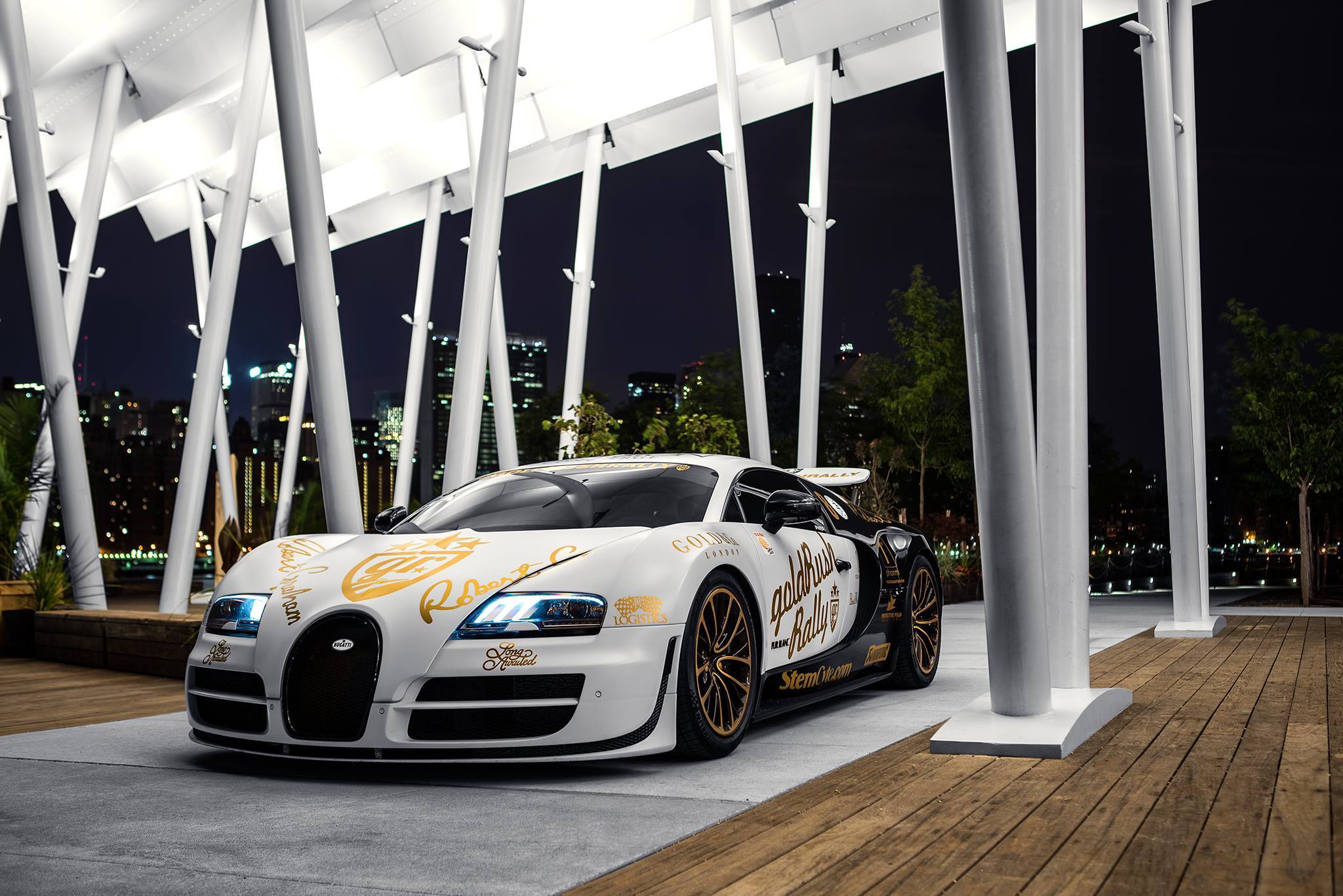 2048x1367 Bugatti Veyron Wallpaper