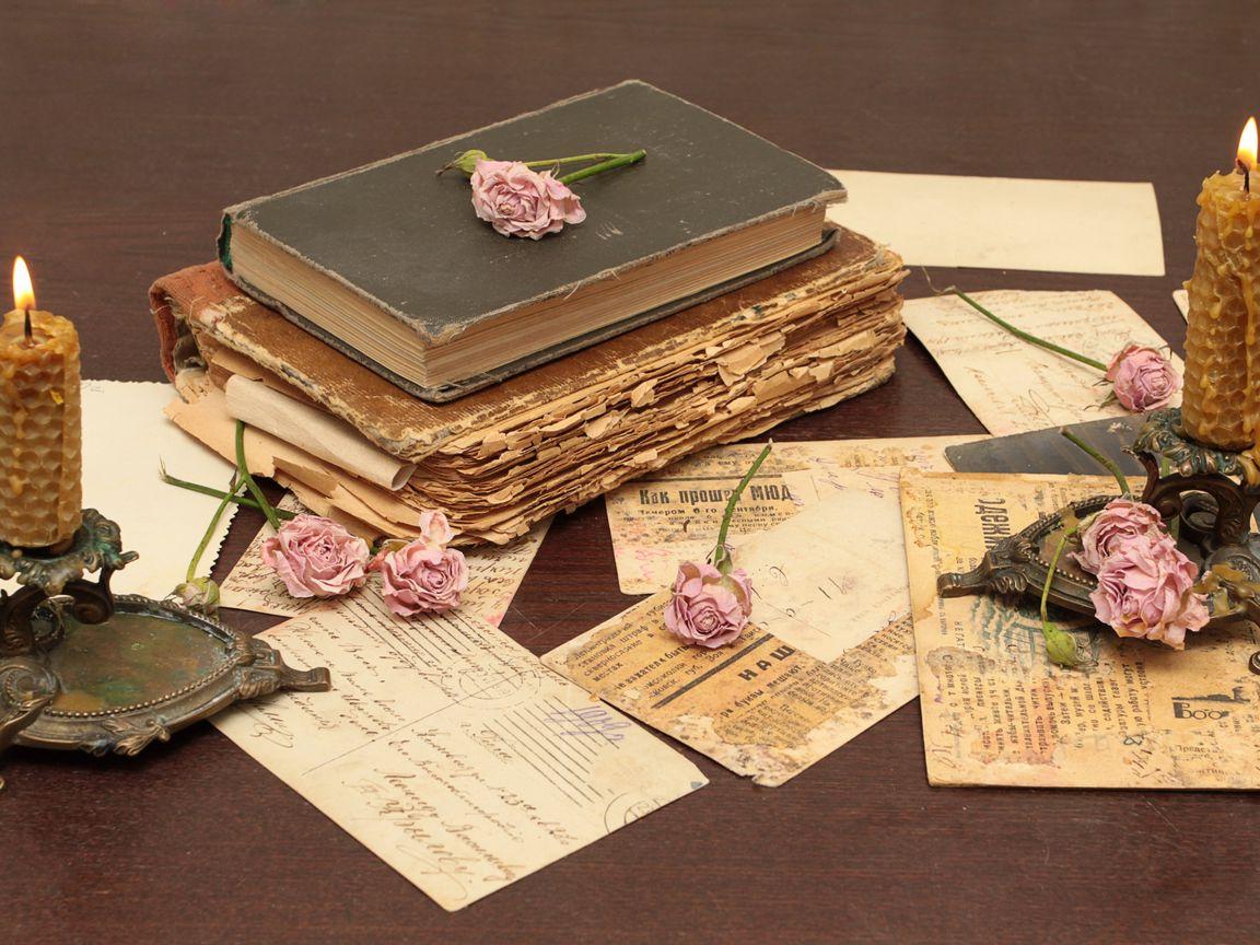 1152x864 Download wallpaper 1152x864 vintage, books, old, flowers, roses, candles, candle holders, letters, cards, paper, table standard 4:3 HD background