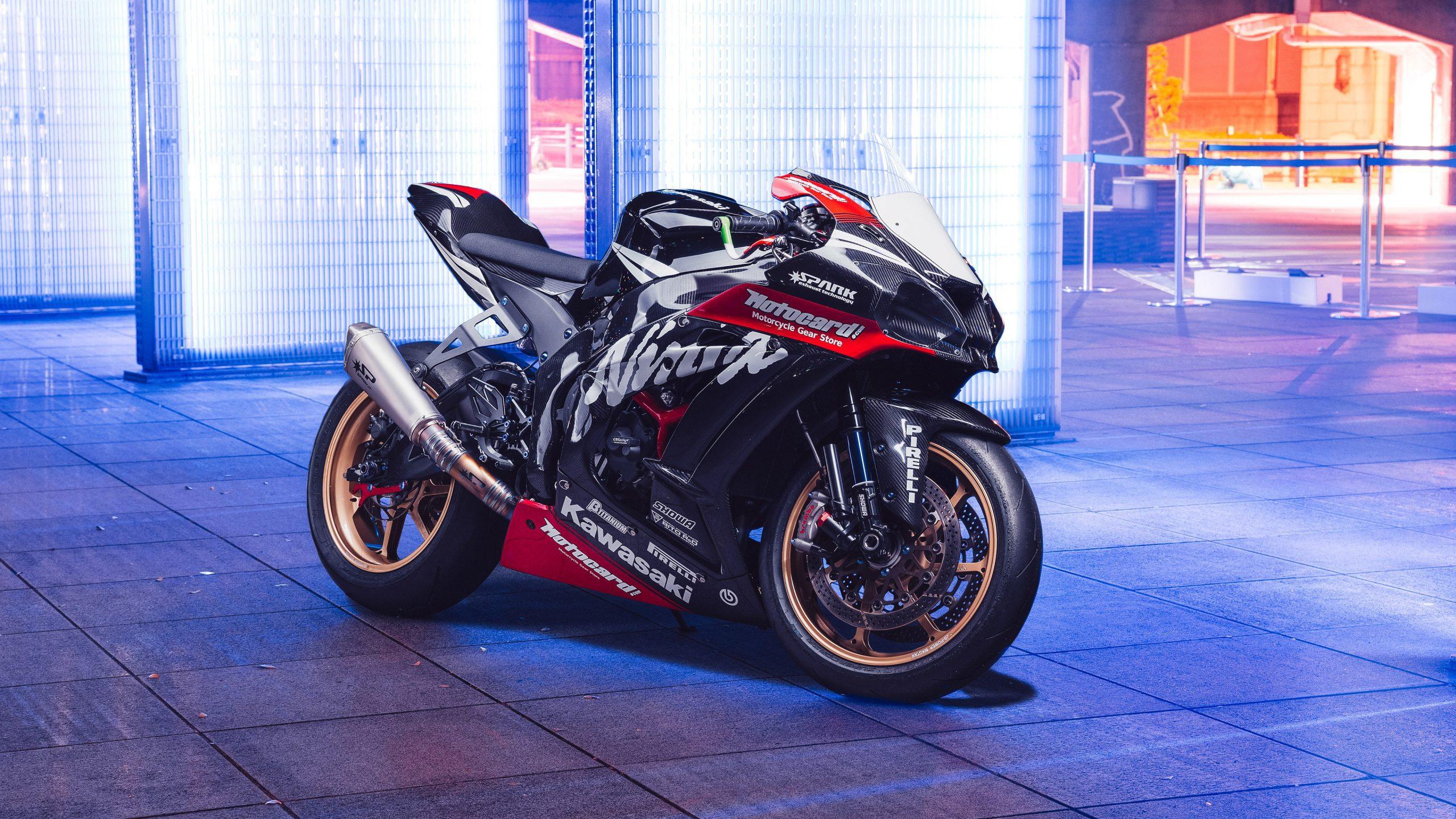 2560x1440 Kawasaki Motorcycle [4K] Wallpaper