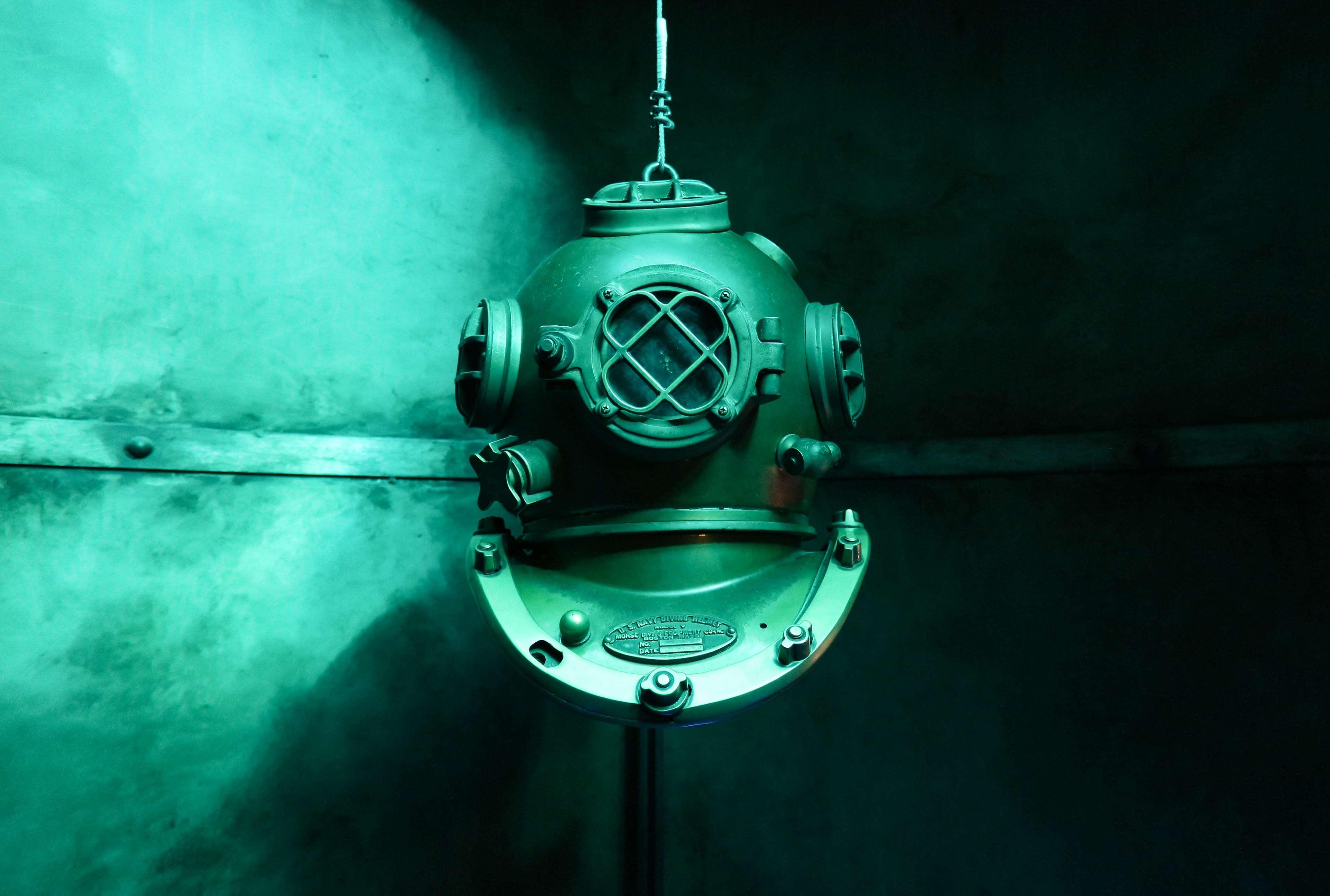 3840x2589 aqua, diving helmet, helmet, nautical 4k wallpaper.me!
