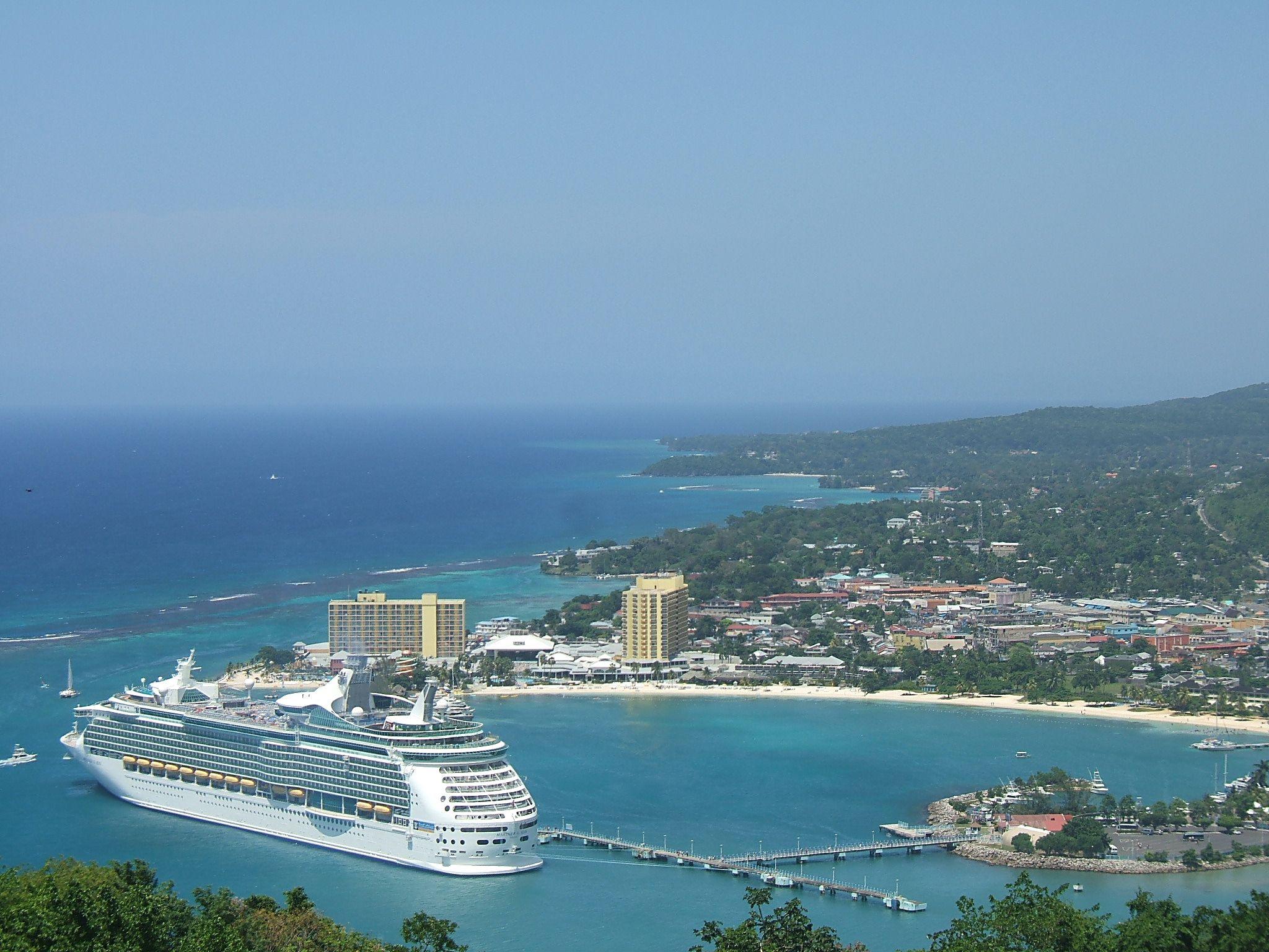 2048x1536 Kingston: Largest City in Jamaica