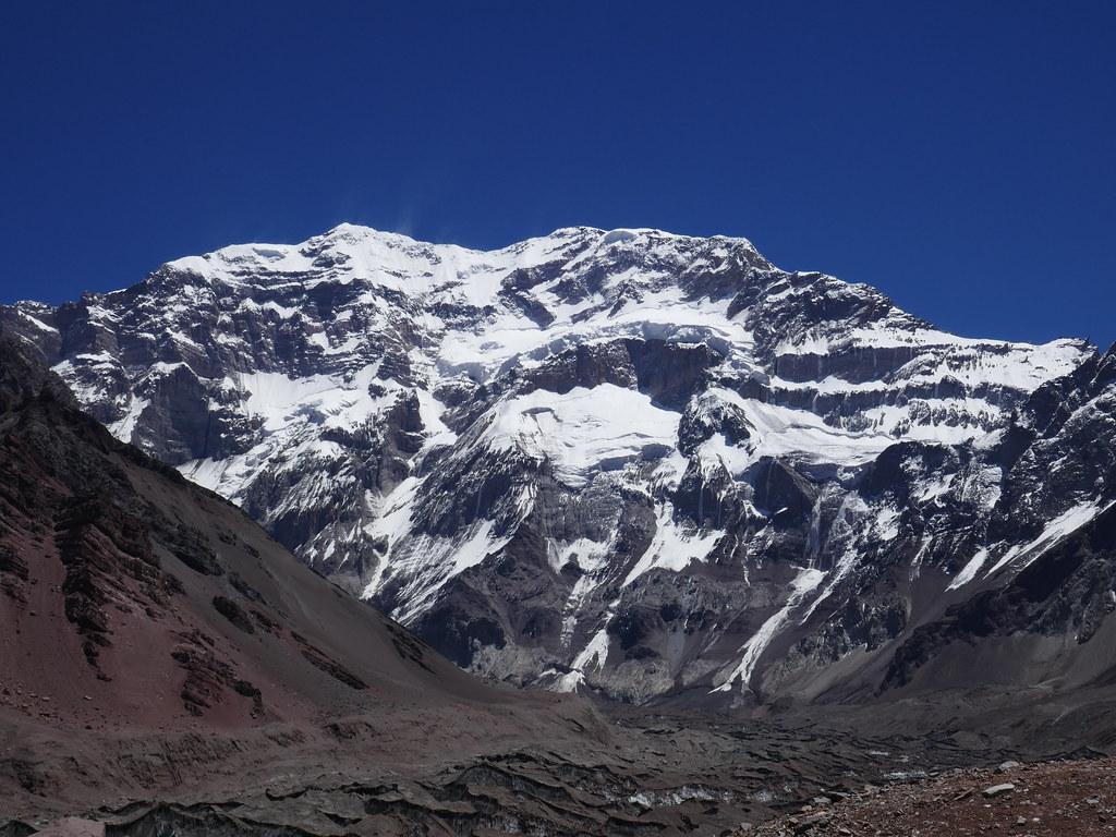1024x768 Majestic South Face of Aconcagua seen from Plaza Francia