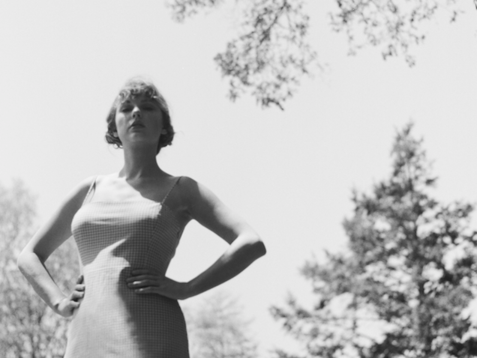 1600x1200 Taylor Swift 'Folklore': Outrage As Apple Music Delays Release