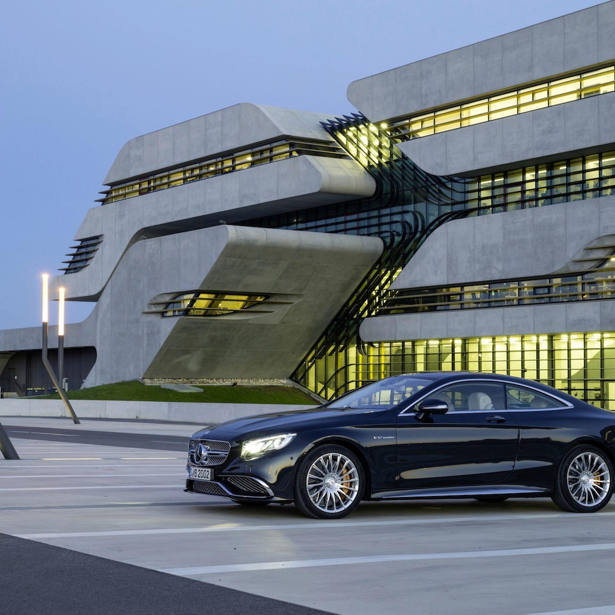2048x2048 Give Your Desktop Or Mobile A Classy AMG Makeover WIth These Gorgeous Mercedes S65 AMG Wallpaper