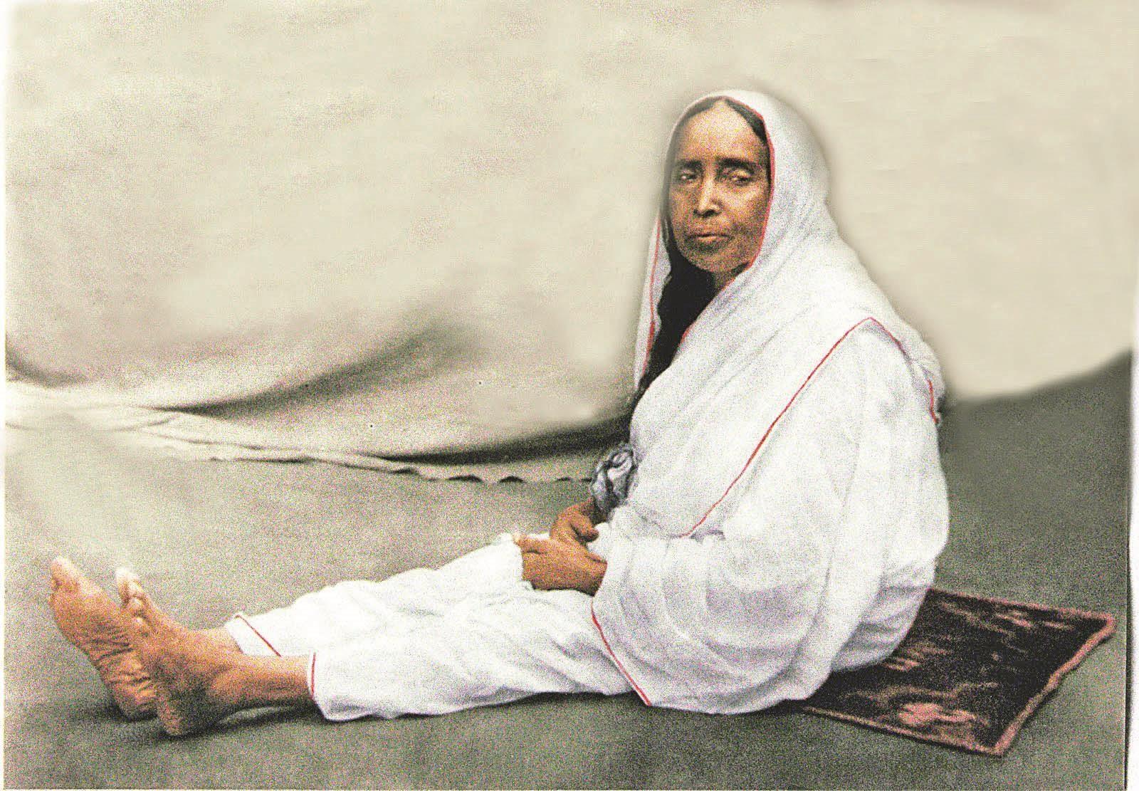 1600x1111 Sarada Devi Wallpaper