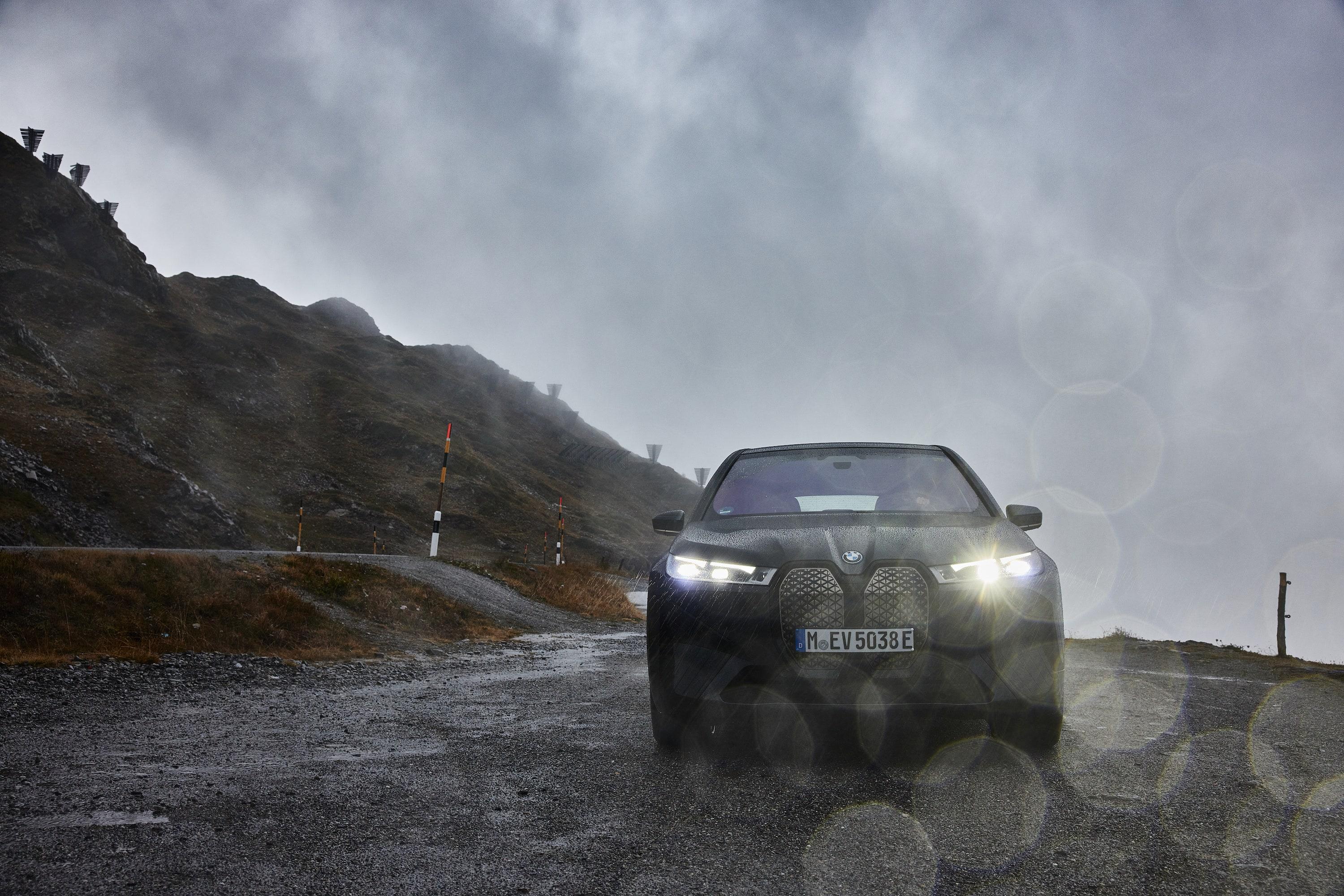 3000x2000 AD Test Drives The All Electric BMW IX SUV, The Latest Tesla Fighter