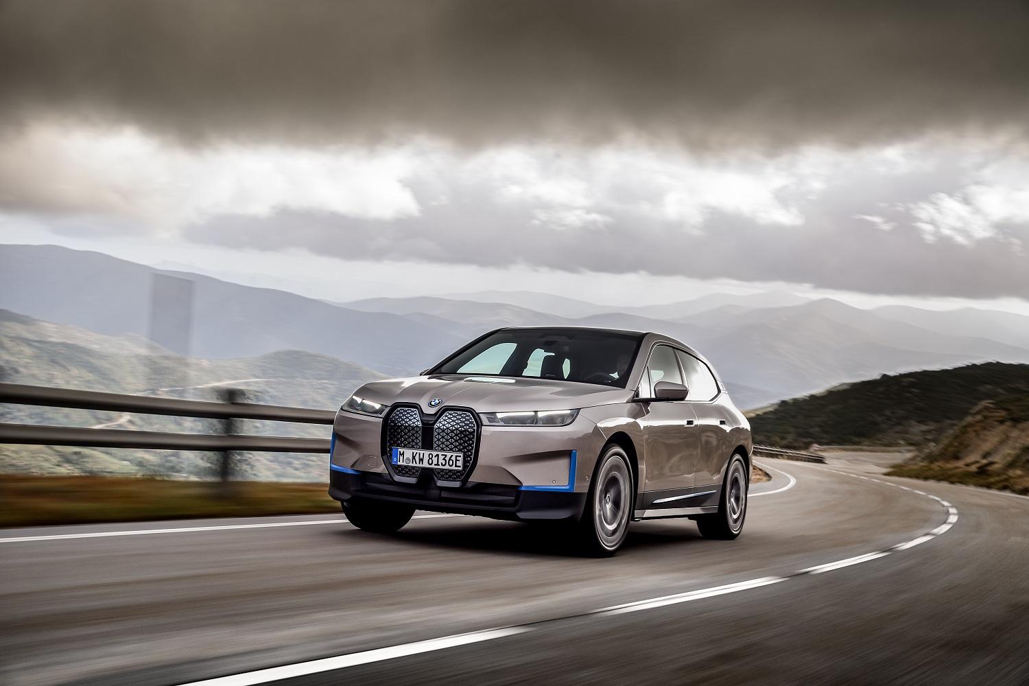 1500x1000 BMW IX Electric SUV Introduced With 300 Mile Range