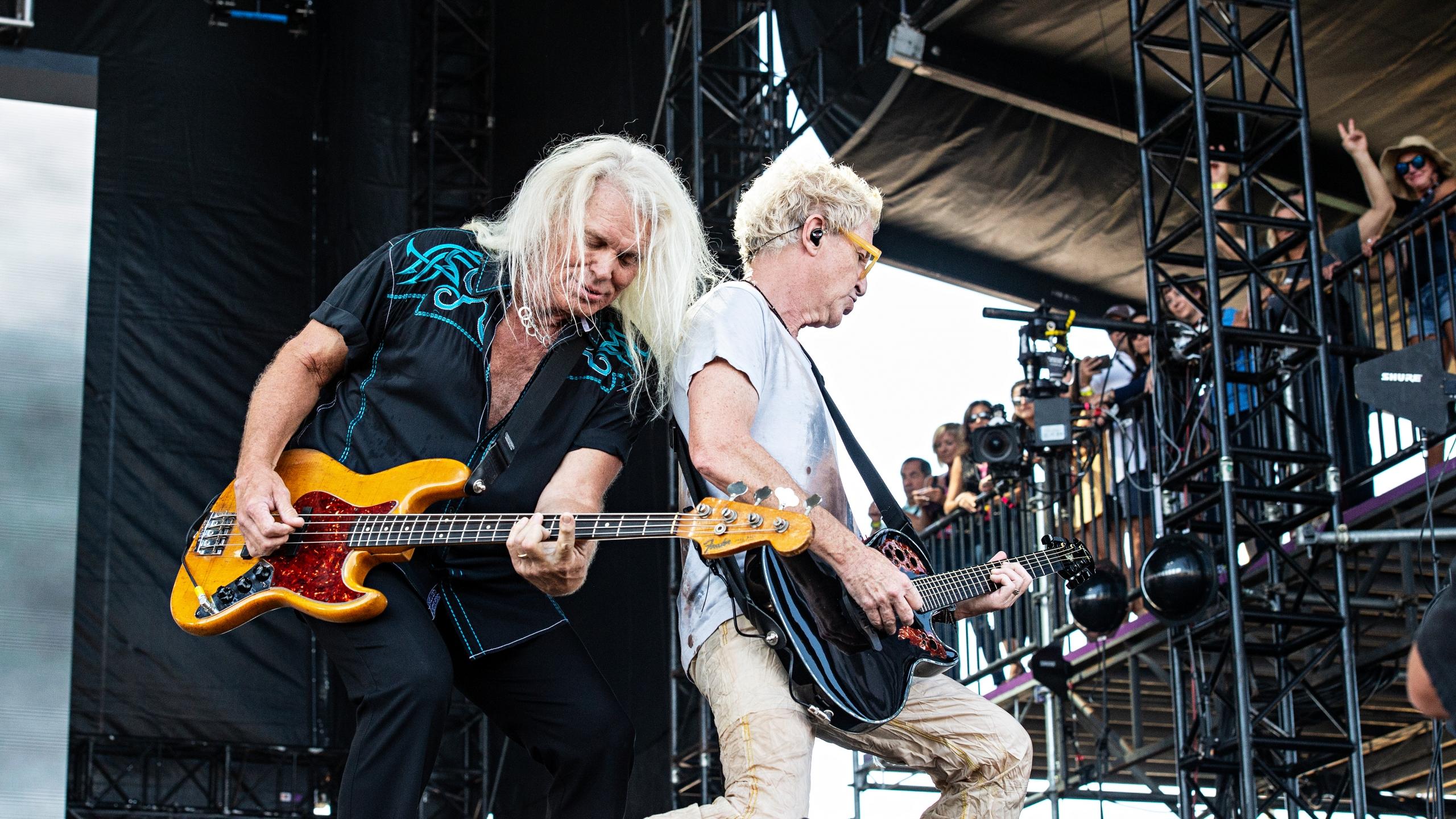 2560x1440 REO Speedwagon coming to River City