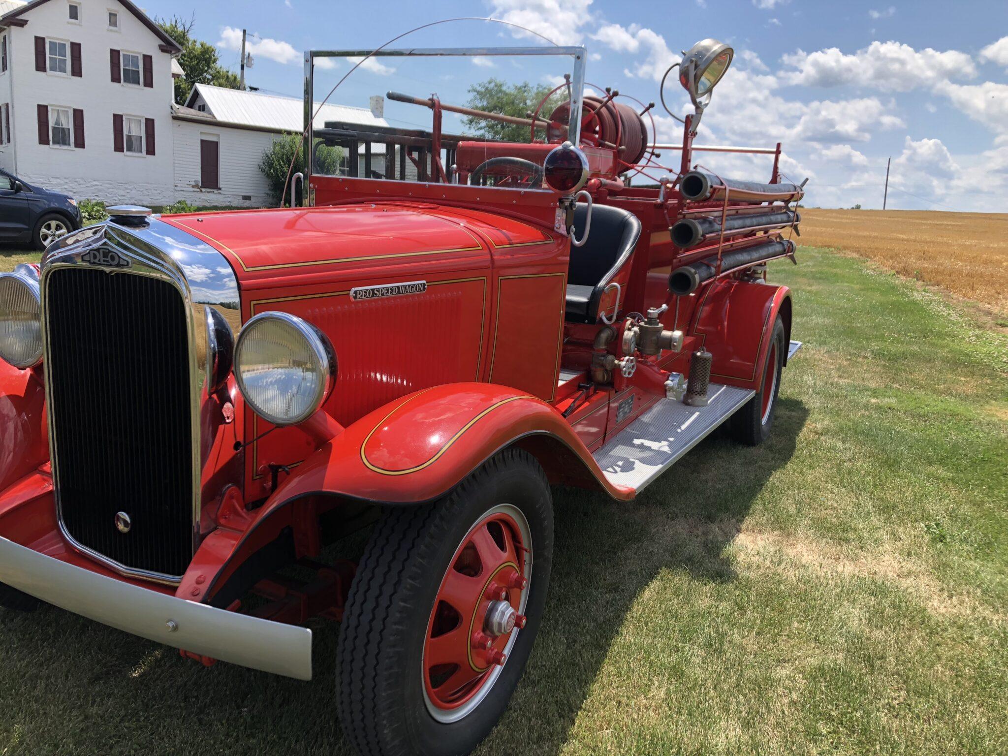2048x1536 REO Speedwagon Antique Pumper (U0846)
