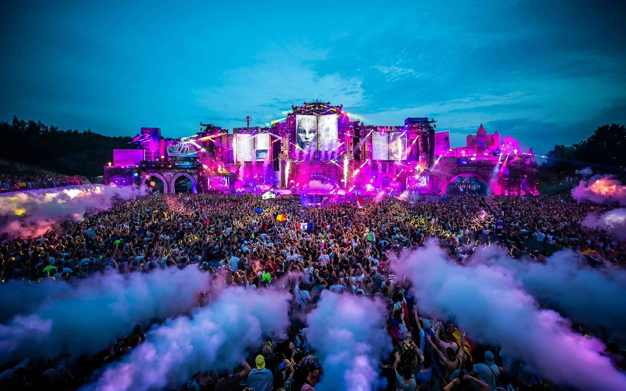 2047x1279 Tomorrowland 2022 Wallpaper